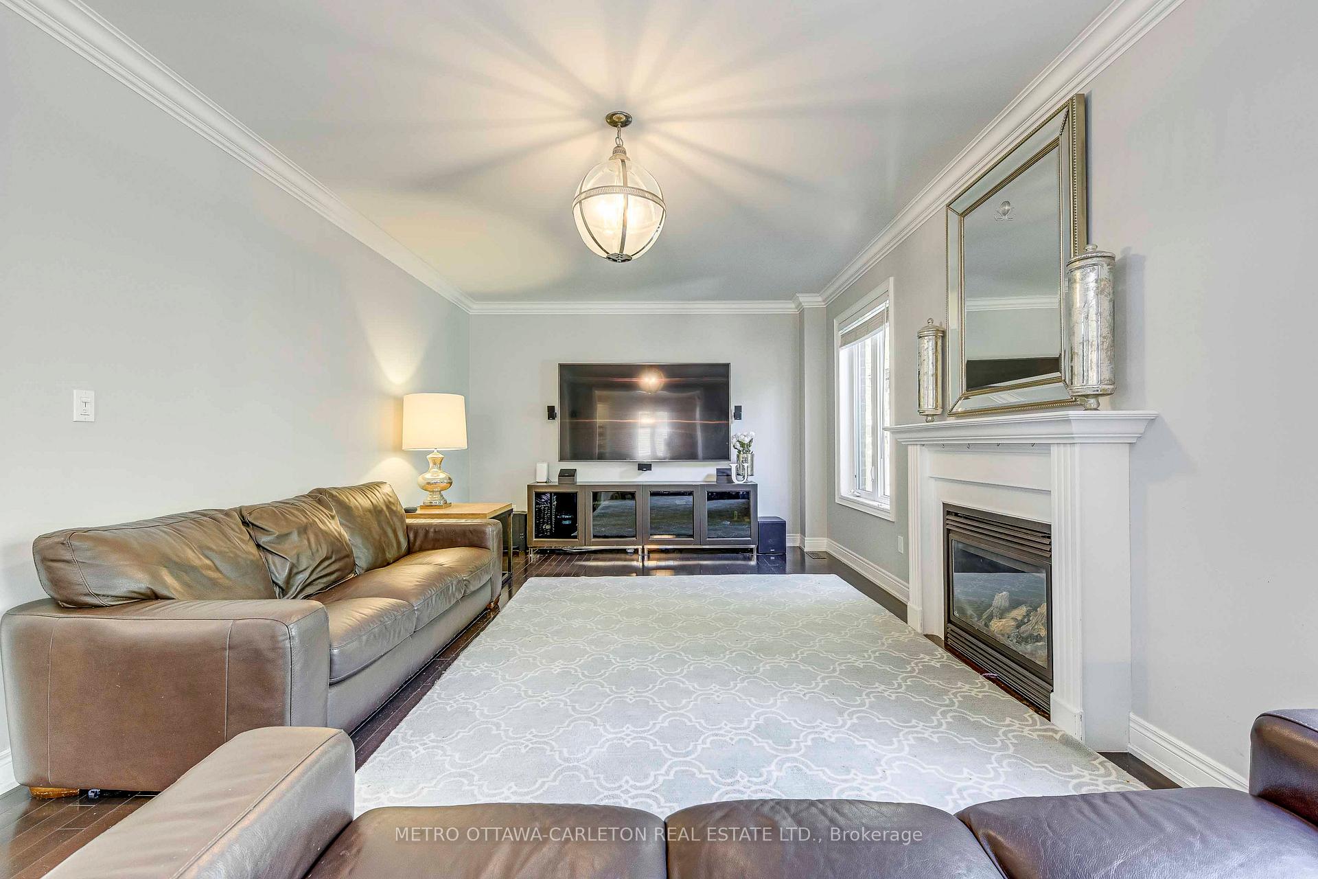 Photo 10 of 13 Franmar Road, Brampton, Credit Valley — HOMEH