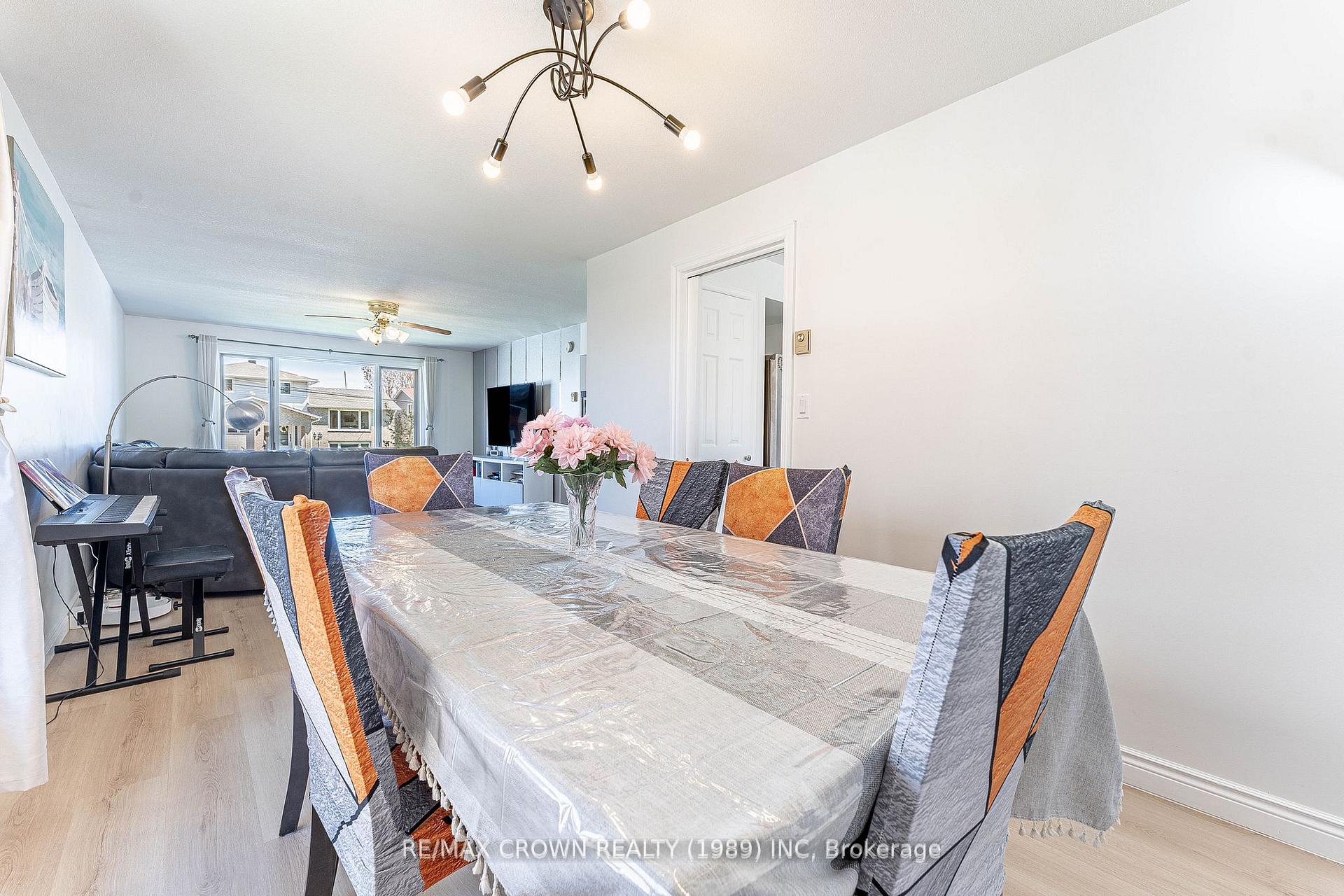 Photo 6 of 53 Sable Crescent, North Bay, Birchaven — HOMEH