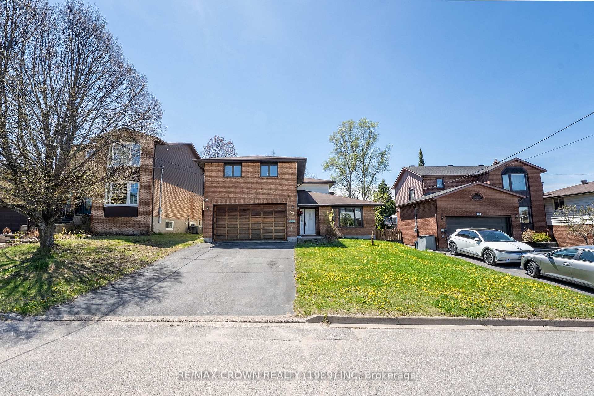 Photo 40 of 53 Sable Crescent, North Bay, Birchaven — HOMEH