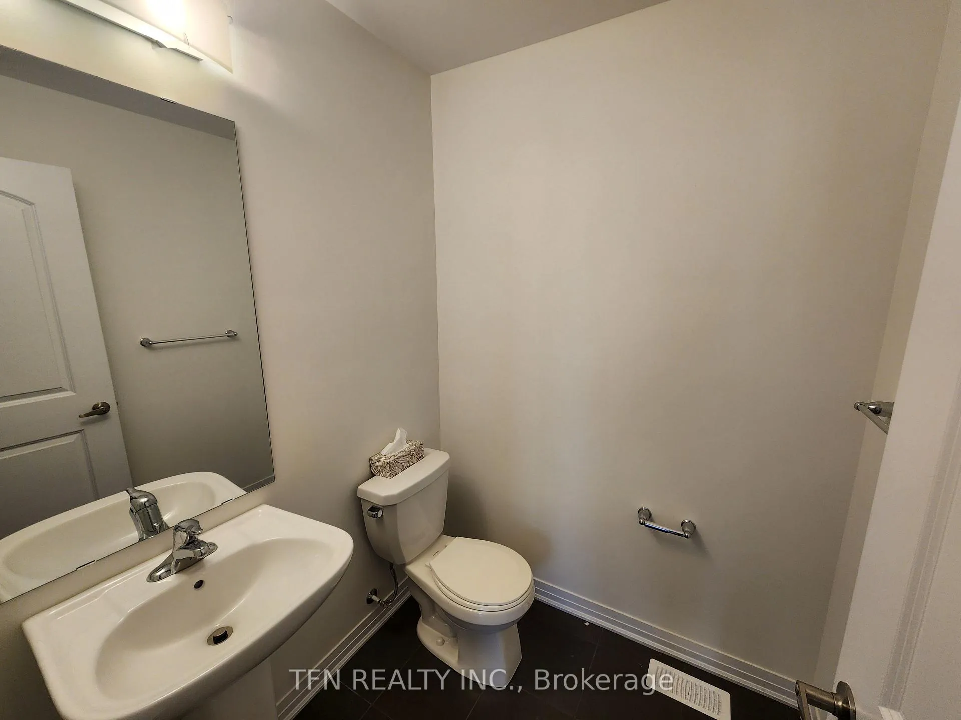 Photo 2 of 142 Holder Drive, Brantford, Empire — HOMEH