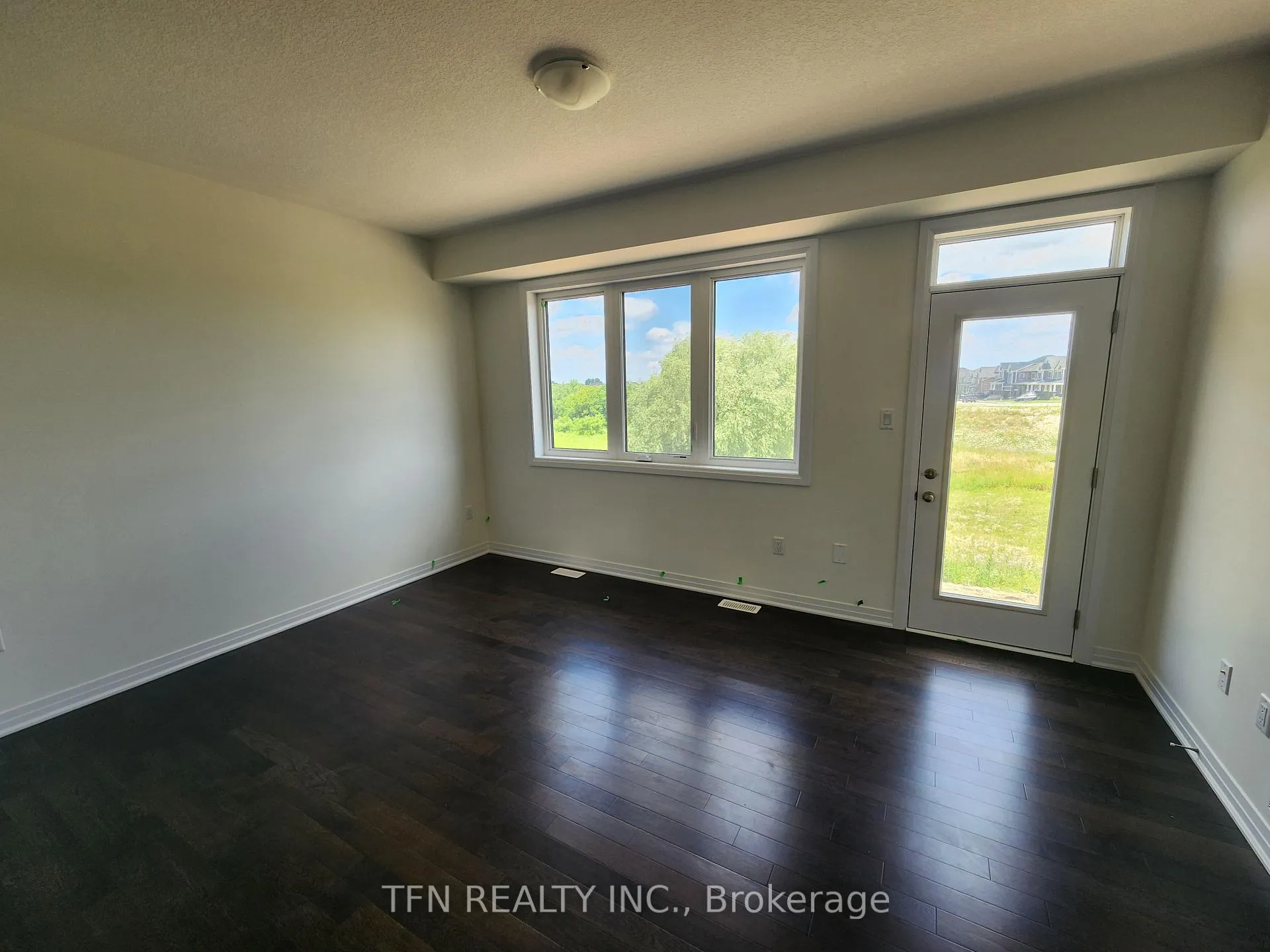 Photo 5 of 142 Holder Drive, Brantford, Empire — HOMEH