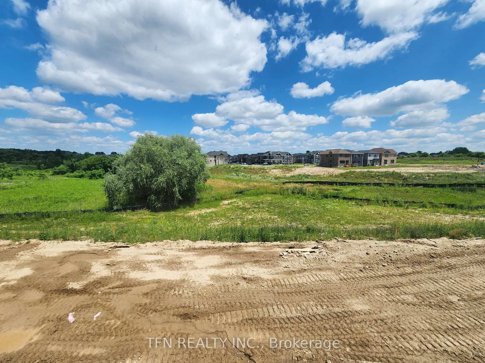 Photo 6 of 142 Holder Drive, Brantford, Empire — HOMEH