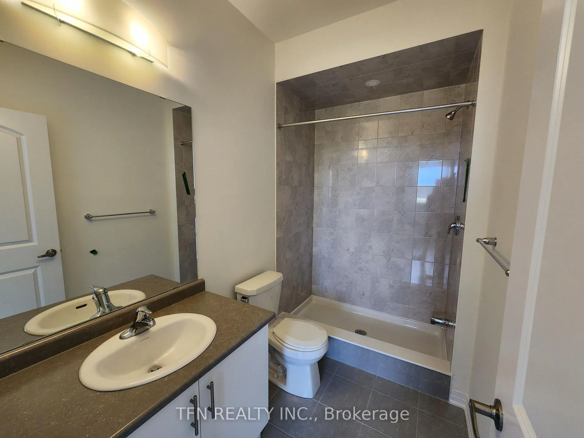 Photo 8 of 142 Holder Drive, Brantford, Empire — HOMEH