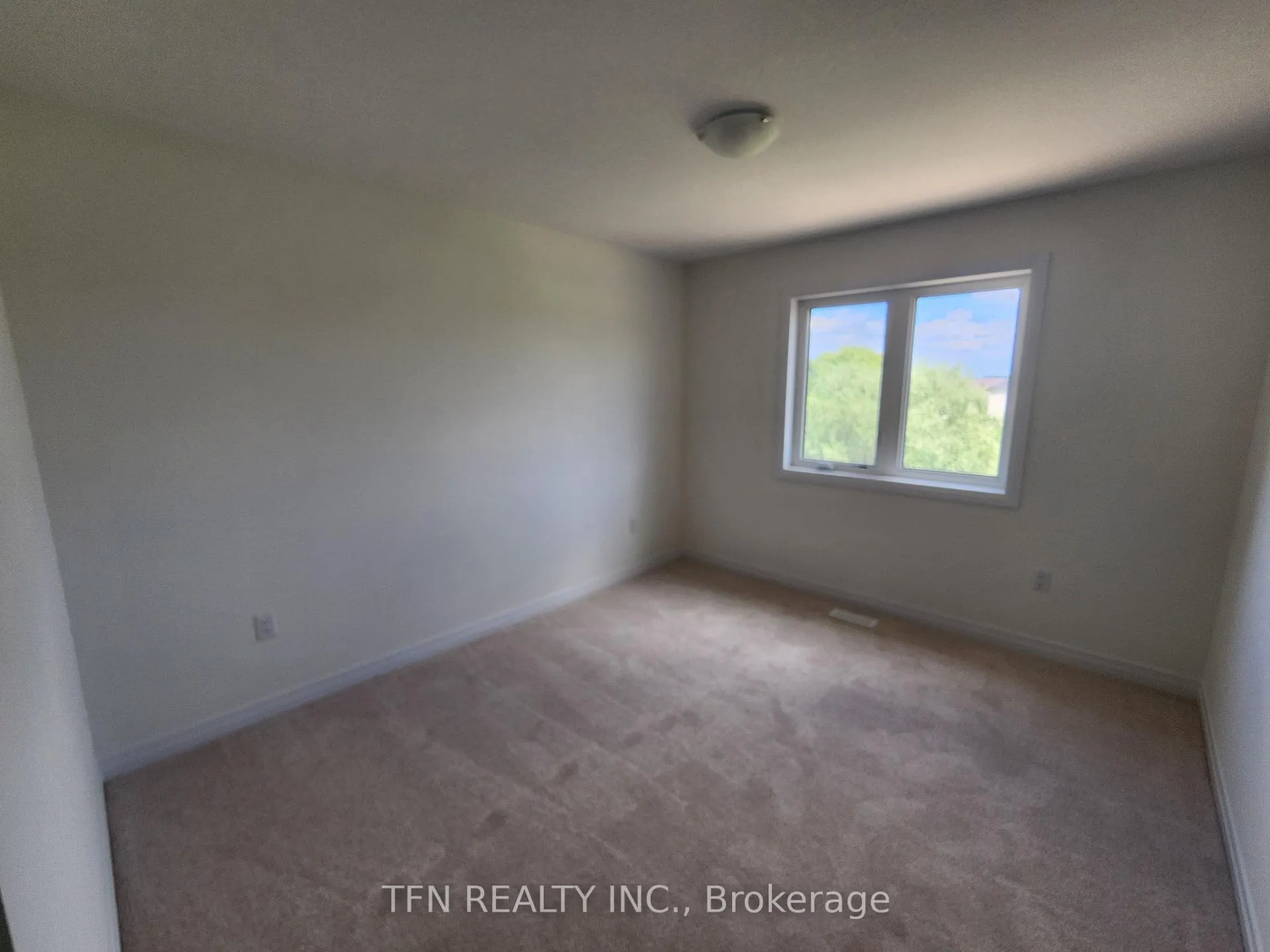 Photo 16 of 142 Holder Drive, Brantford, Empire — HOMEH