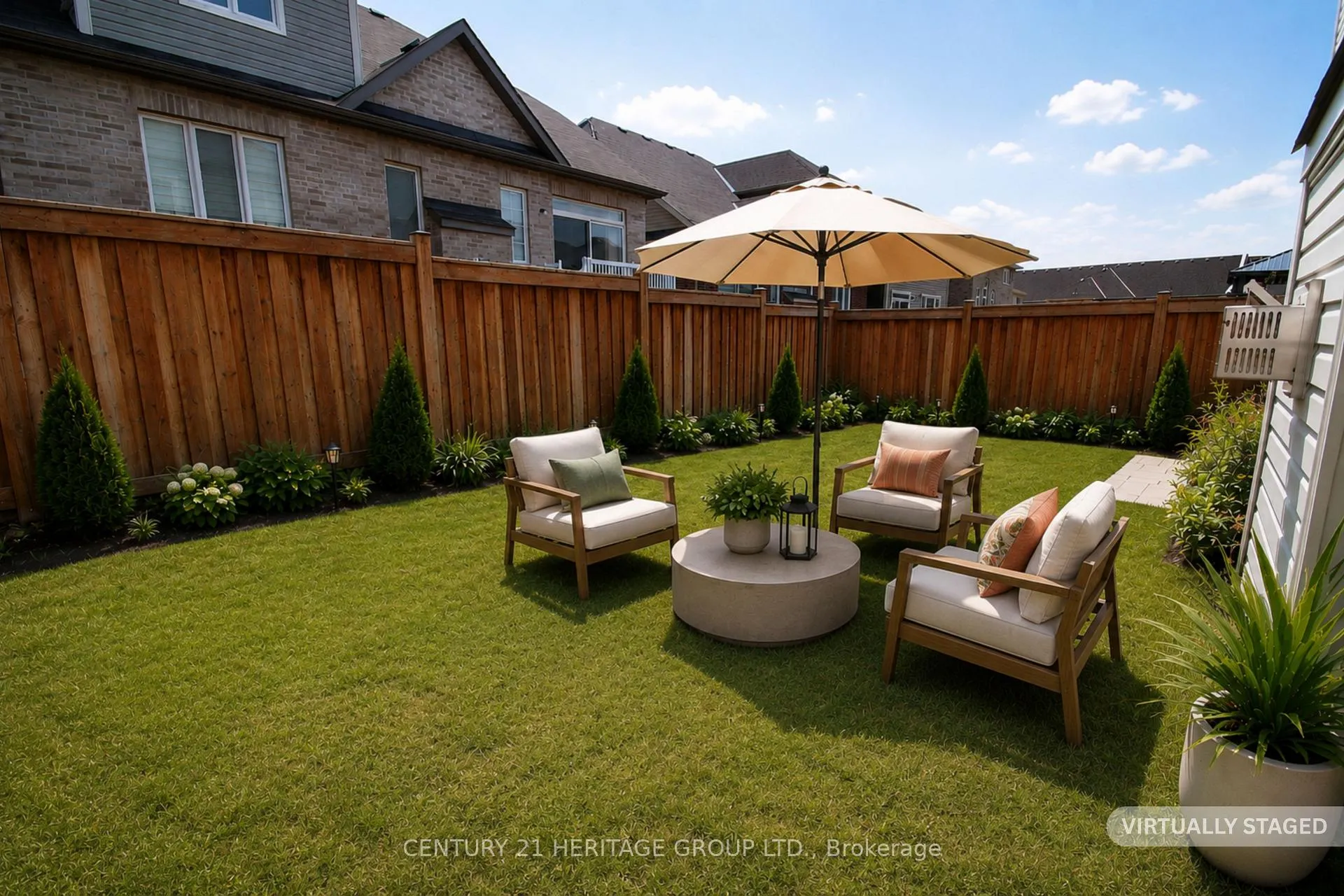 Photo 24 of 83 Kingknoll Crescent, Georgina, Keswick South — HOMEH