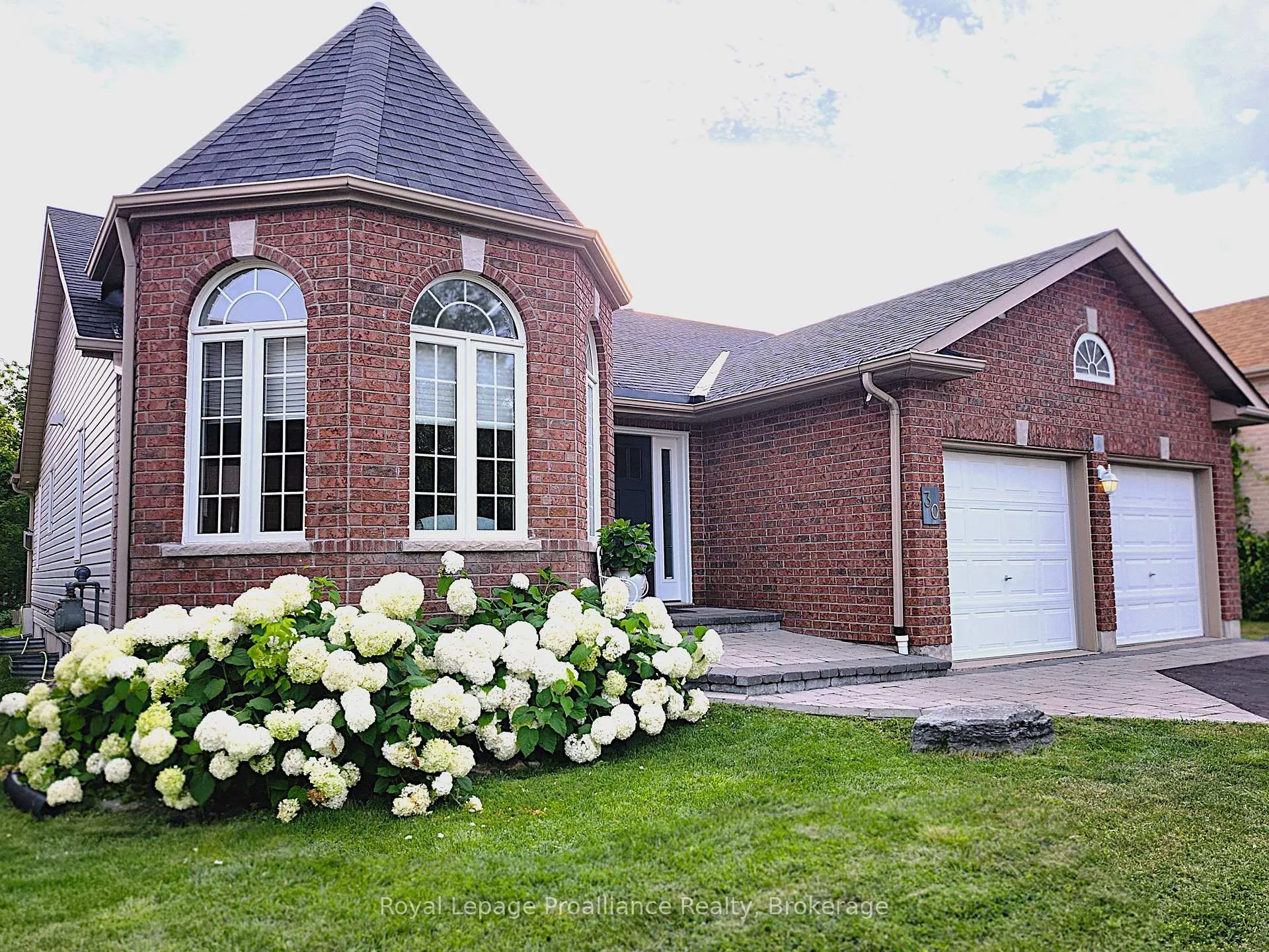 Photo 13 of 30 Heartwood Drive, Belleville, Belleville Ward — HOMEH