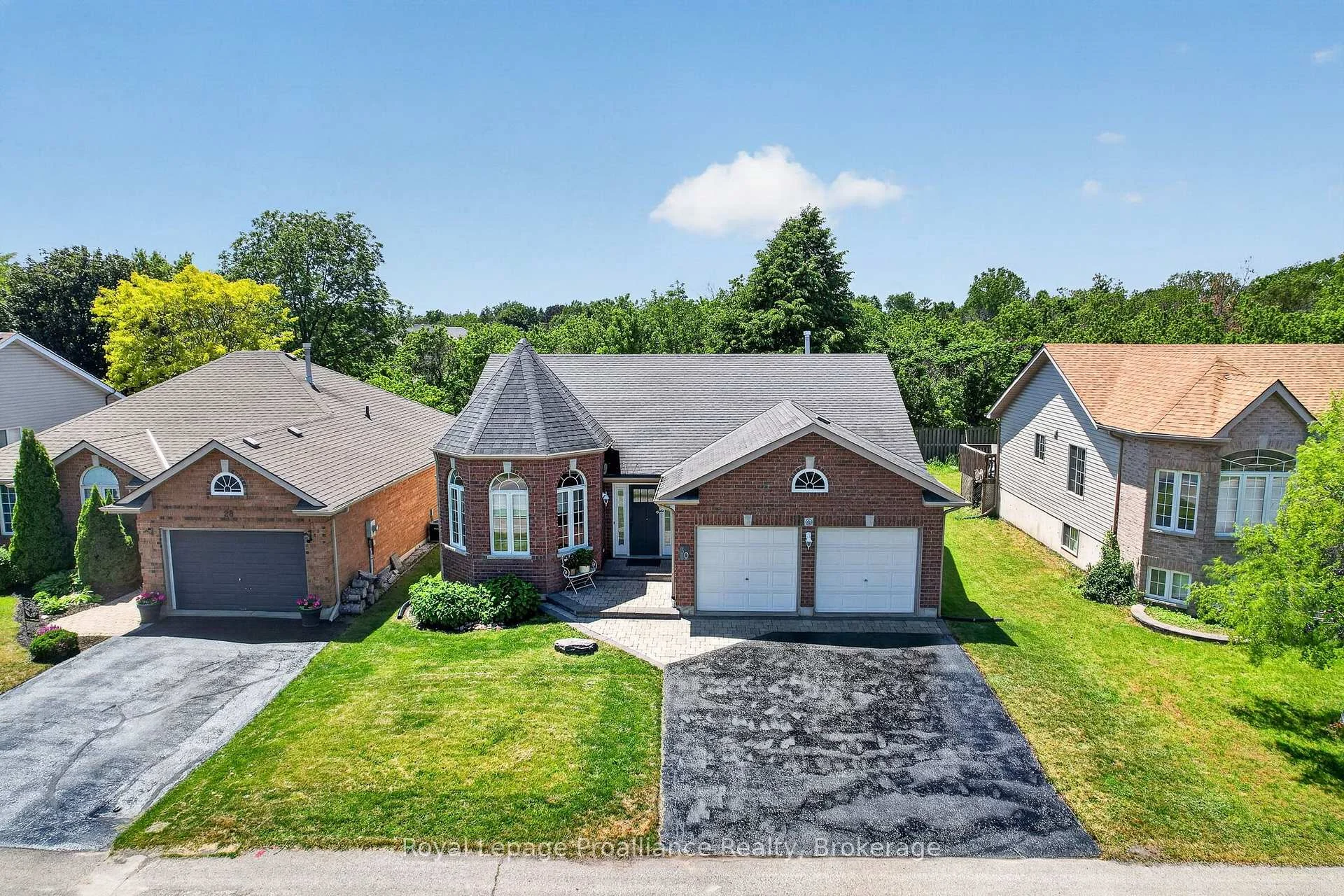 Photo 3 of 30 Heartwood Drive, Belleville, Belleville Ward — HOMEH