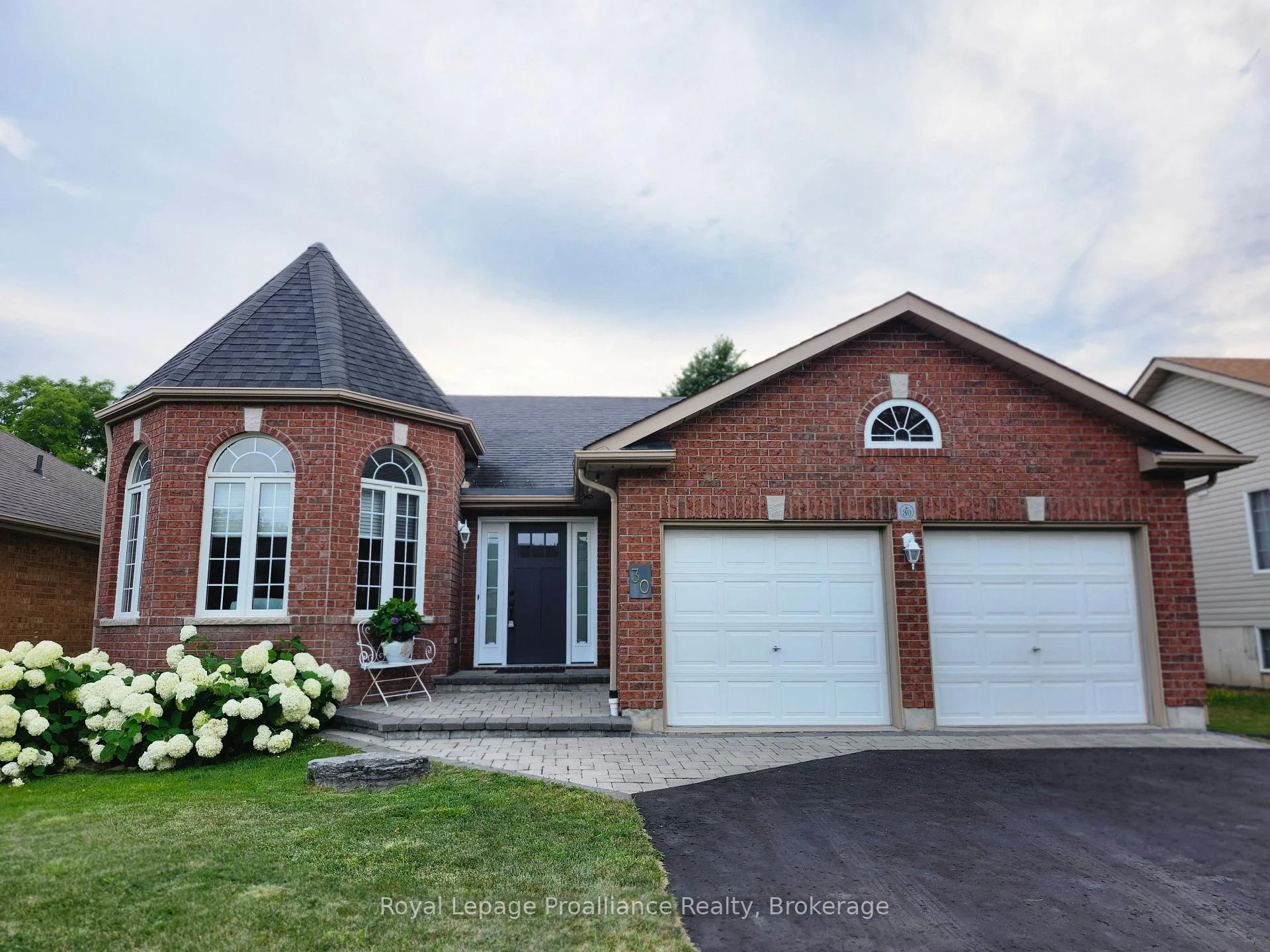 Photo 4 of 30 Heartwood Drive, Belleville, Belleville Ward — HOMEH
