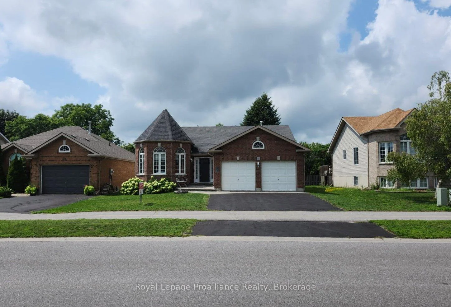 Photo 18 of 30 Heartwood Drive, Belleville, Belleville Ward — HOMEH
