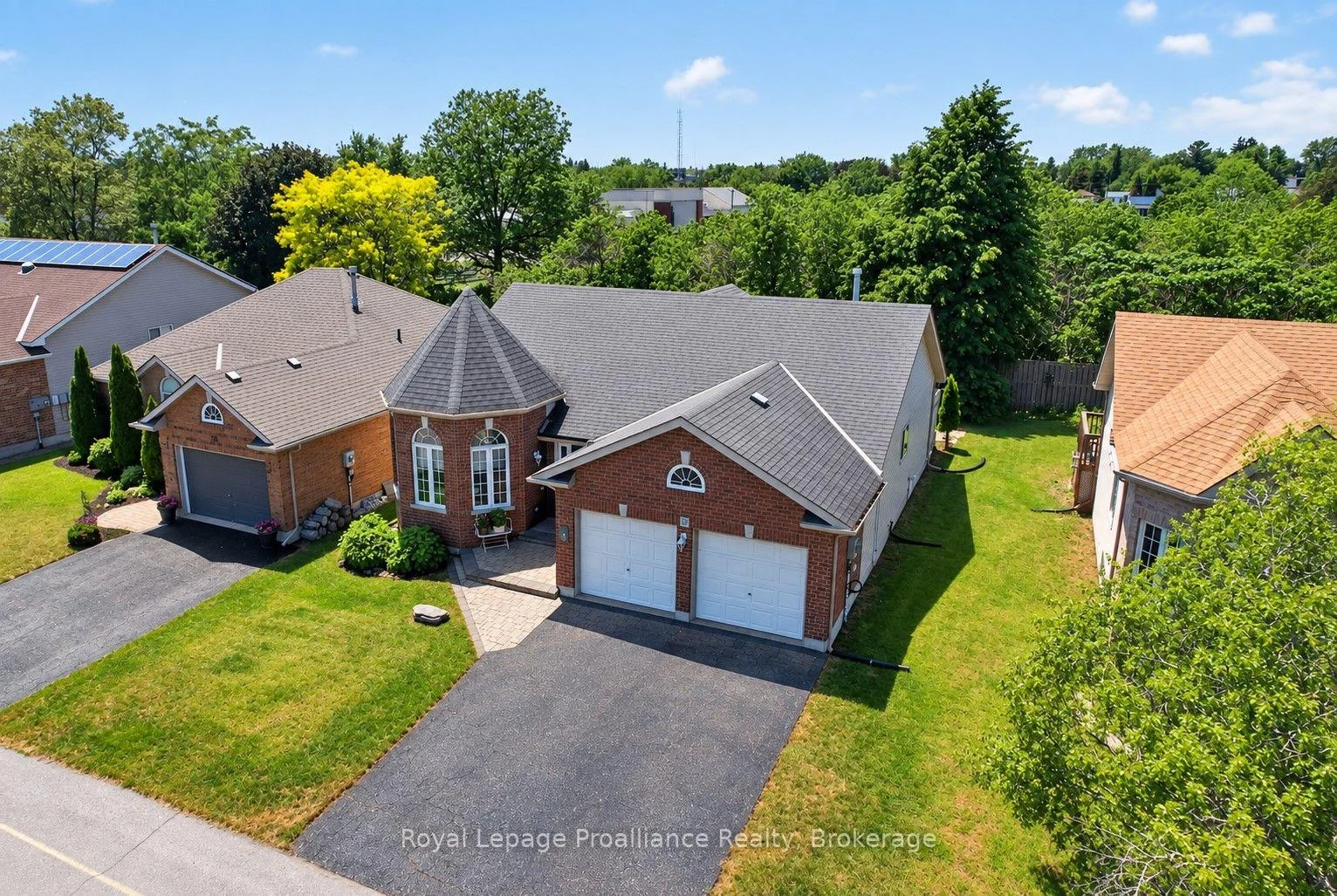 Photo 12 of 30 Heartwood Drive, Belleville, Belleville Ward — HOMEH