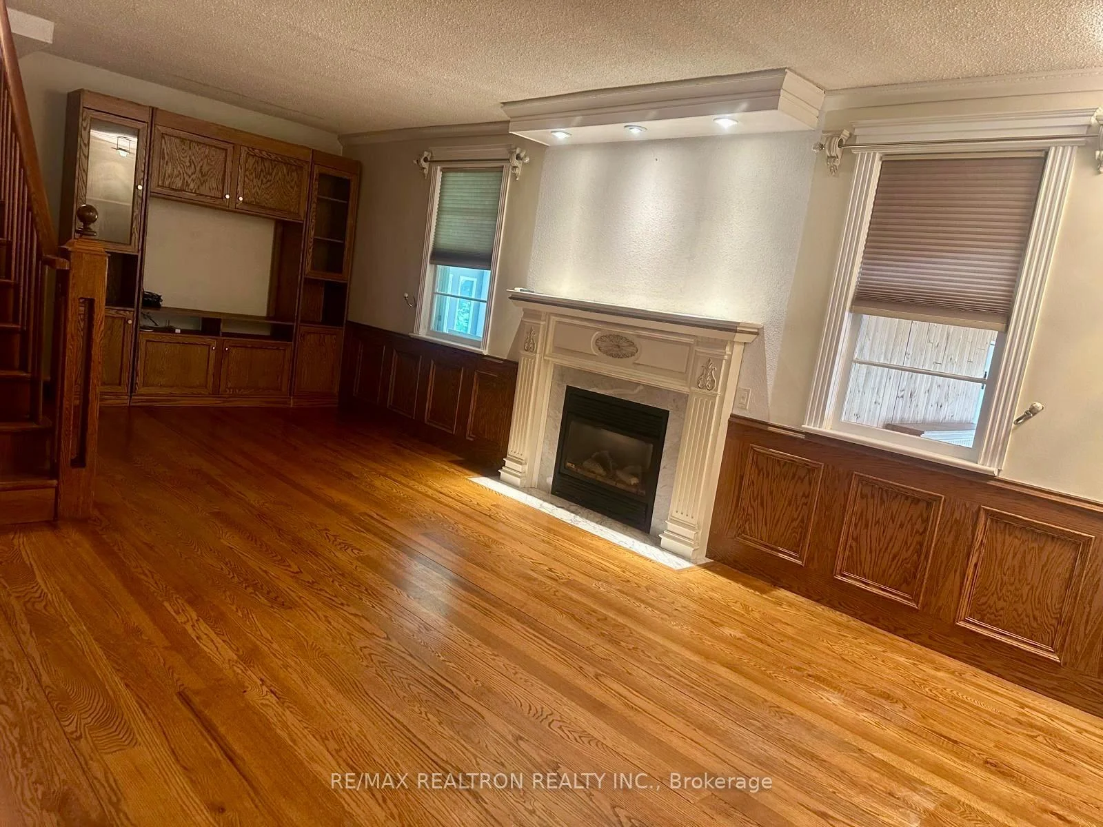 Photo 11 of 2430 King Road, King, King City — HOMEH