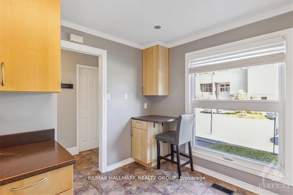 Photo 5 of 3 Carmichael Court, Ottawa, Kanata - Beaverbrook — HOMEH