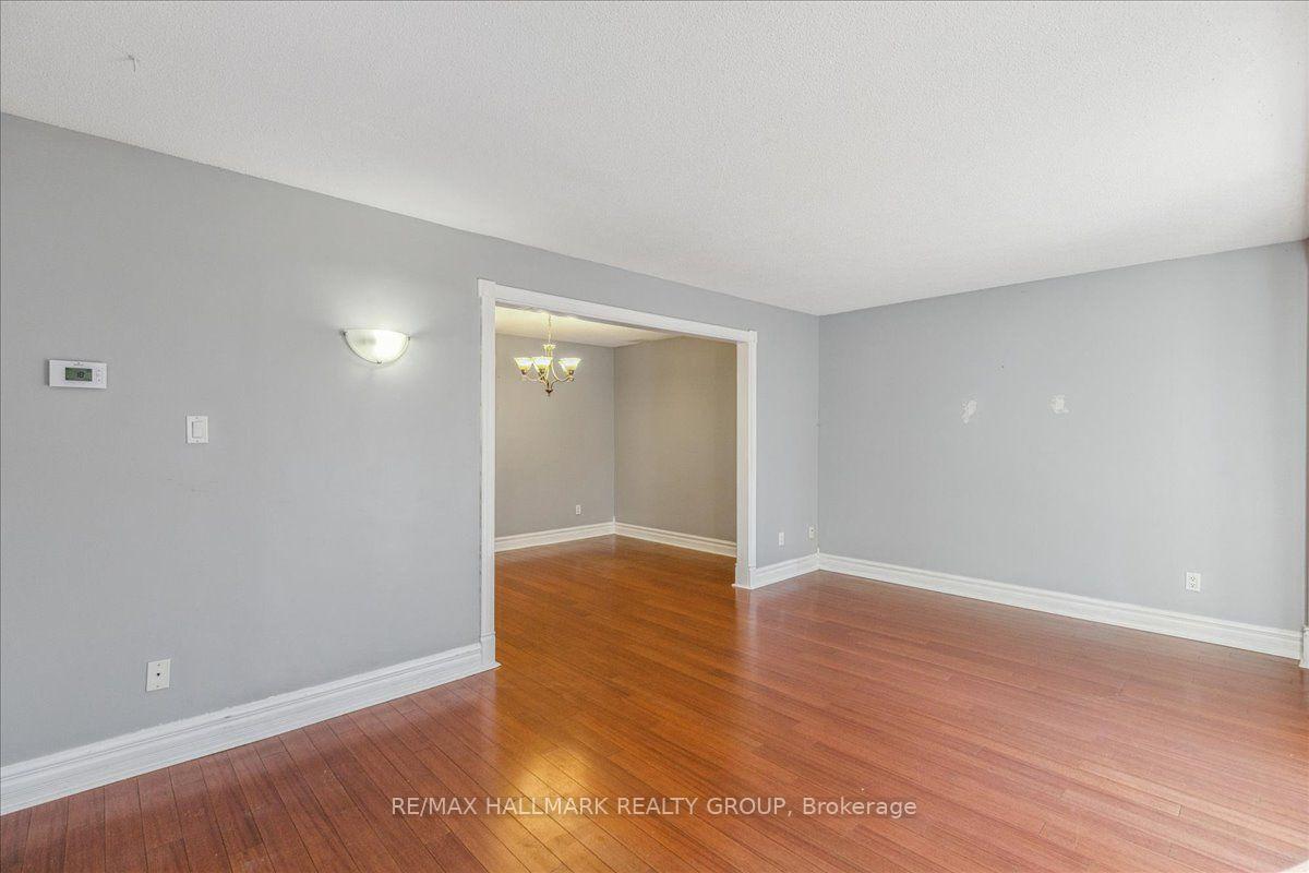 Photo 10 of 3 Carmichael Court, Ottawa, Kanata - Beaverbrook — HOMEH