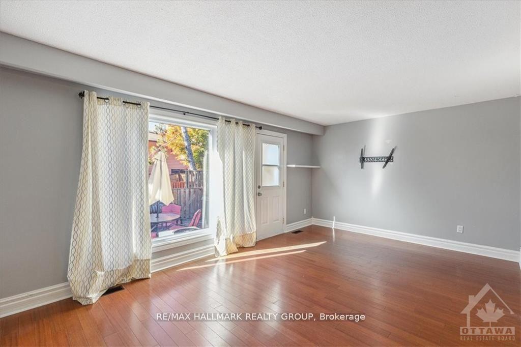 Photo 11 of 3 Carmichael Court, Ottawa, Kanata - Beaverbrook — HOMEH