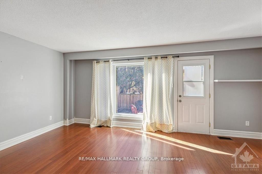Photo 12 of 3 Carmichael Court, Ottawa, Kanata - Beaverbrook — HOMEH