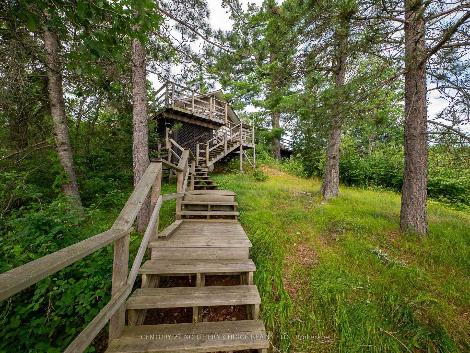 Photo 4 of Unit Dock 61, D142 Holmstroms Marsh, Kenora Remote Area, Lake of the Woods North — HOMEH