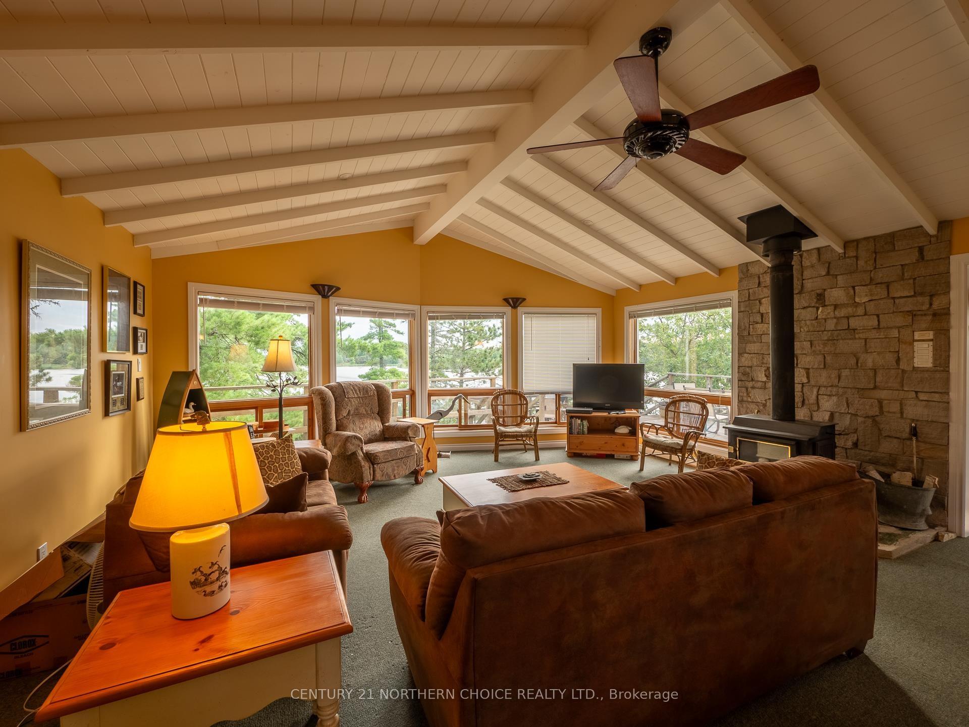 Photo 11 of Unit Dock 61, D142 Holmstroms Marsh, Kenora Remote Area, Lake of the Woods North — HOMEH