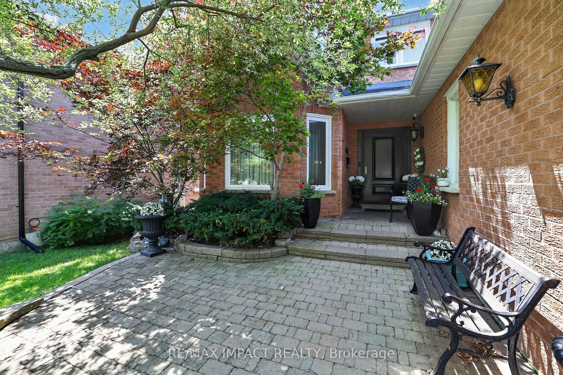 Photo 4 of 2358 Wildwood Crescent, Pickering, Brock Ridge — HOMEH