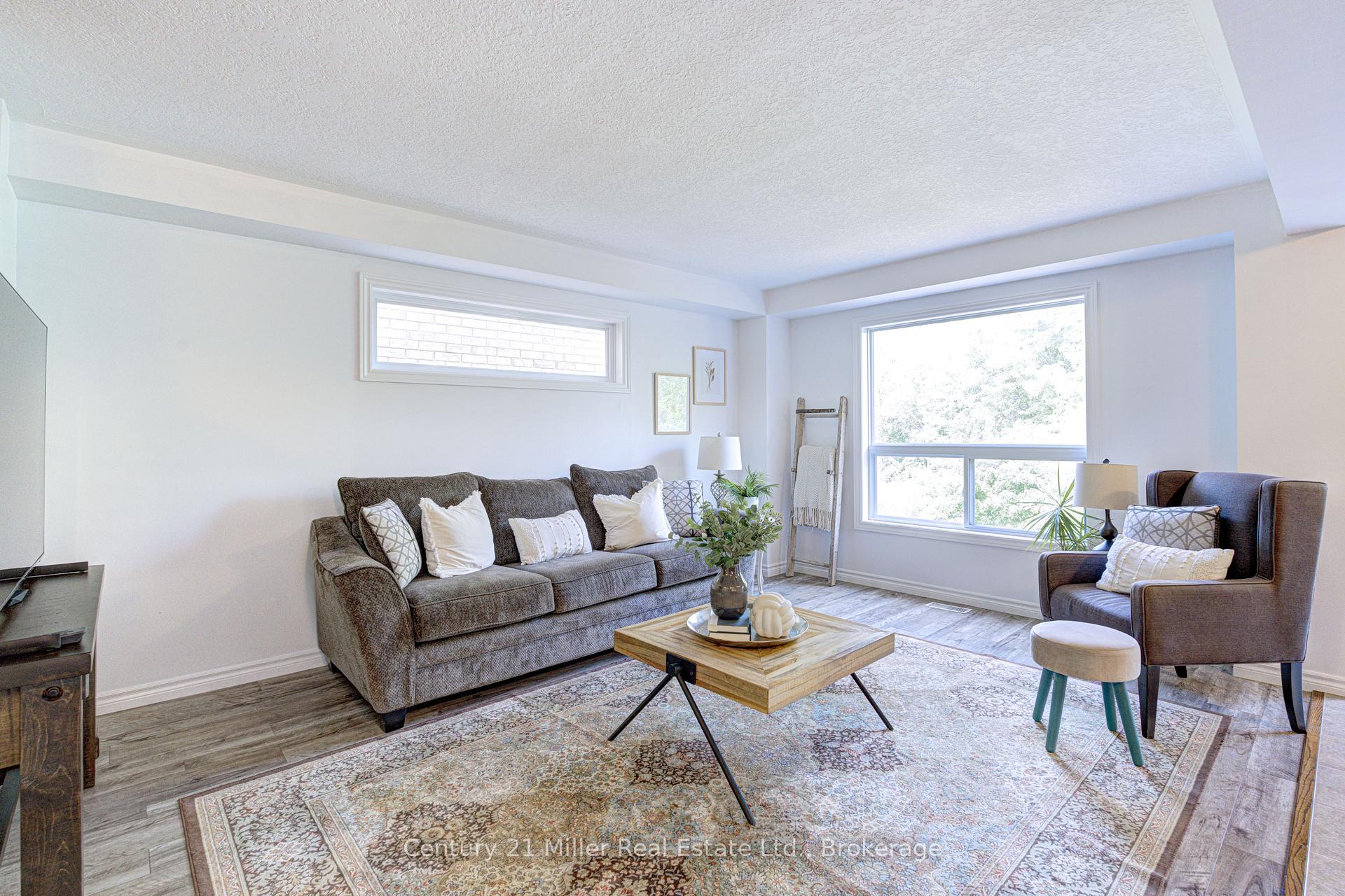 Photo 6 of 282 Carrington Drive, Guelph, Kortright West — HOMEH
