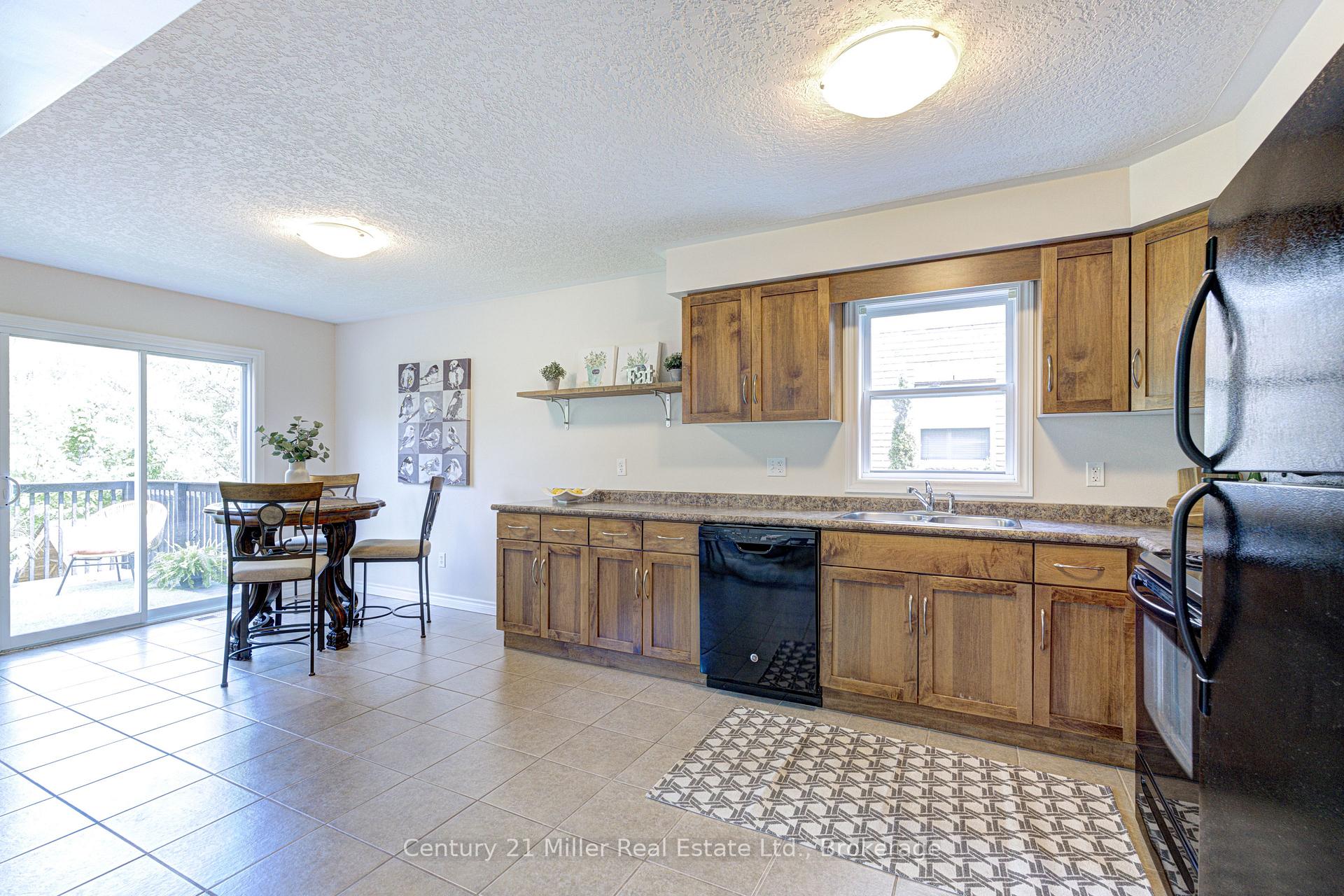Photo 10 of 282 Carrington Drive, Guelph, Kortright West — HOMEH