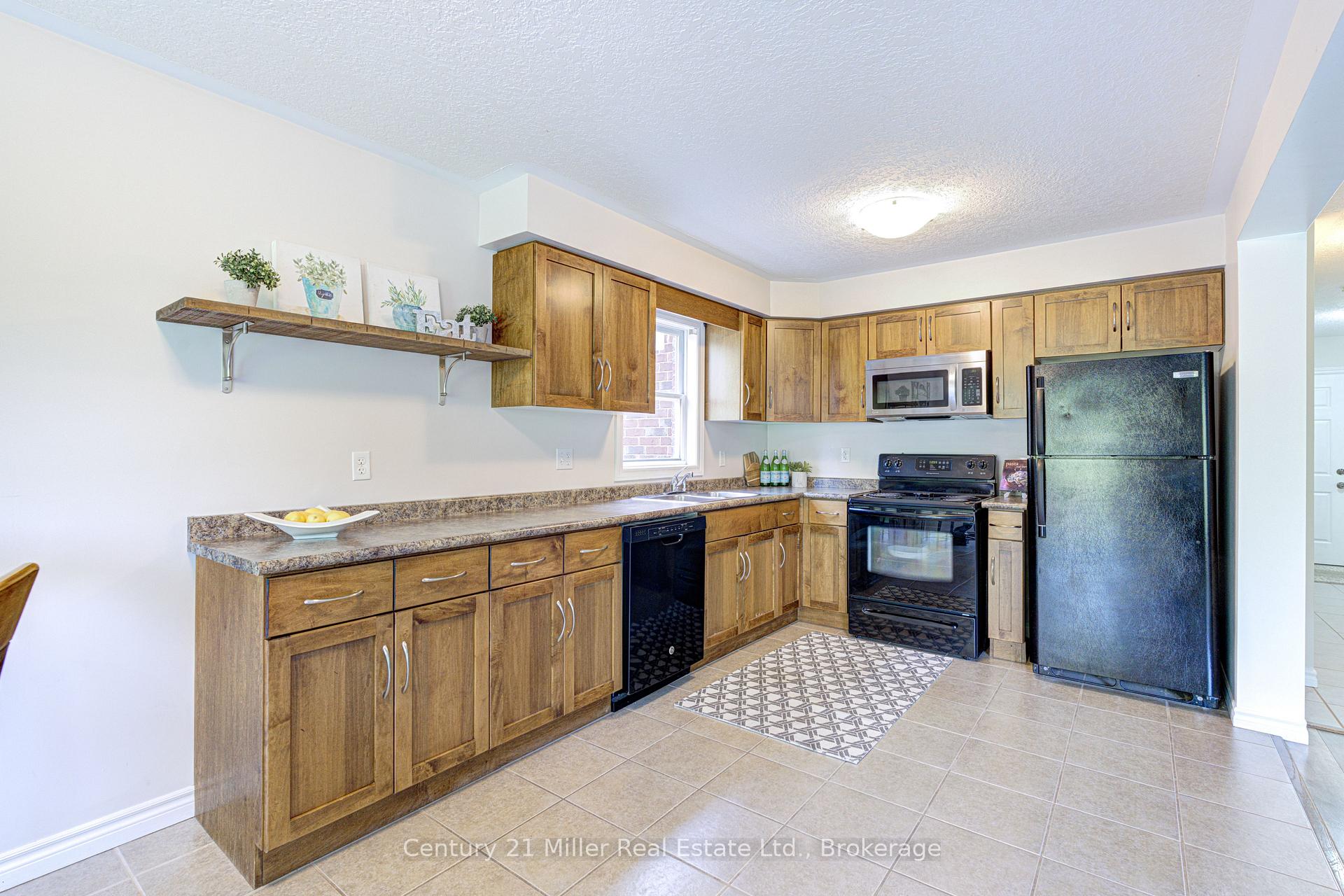 Photo 11 of 282 Carrington Drive, Guelph, Kortright West — HOMEH