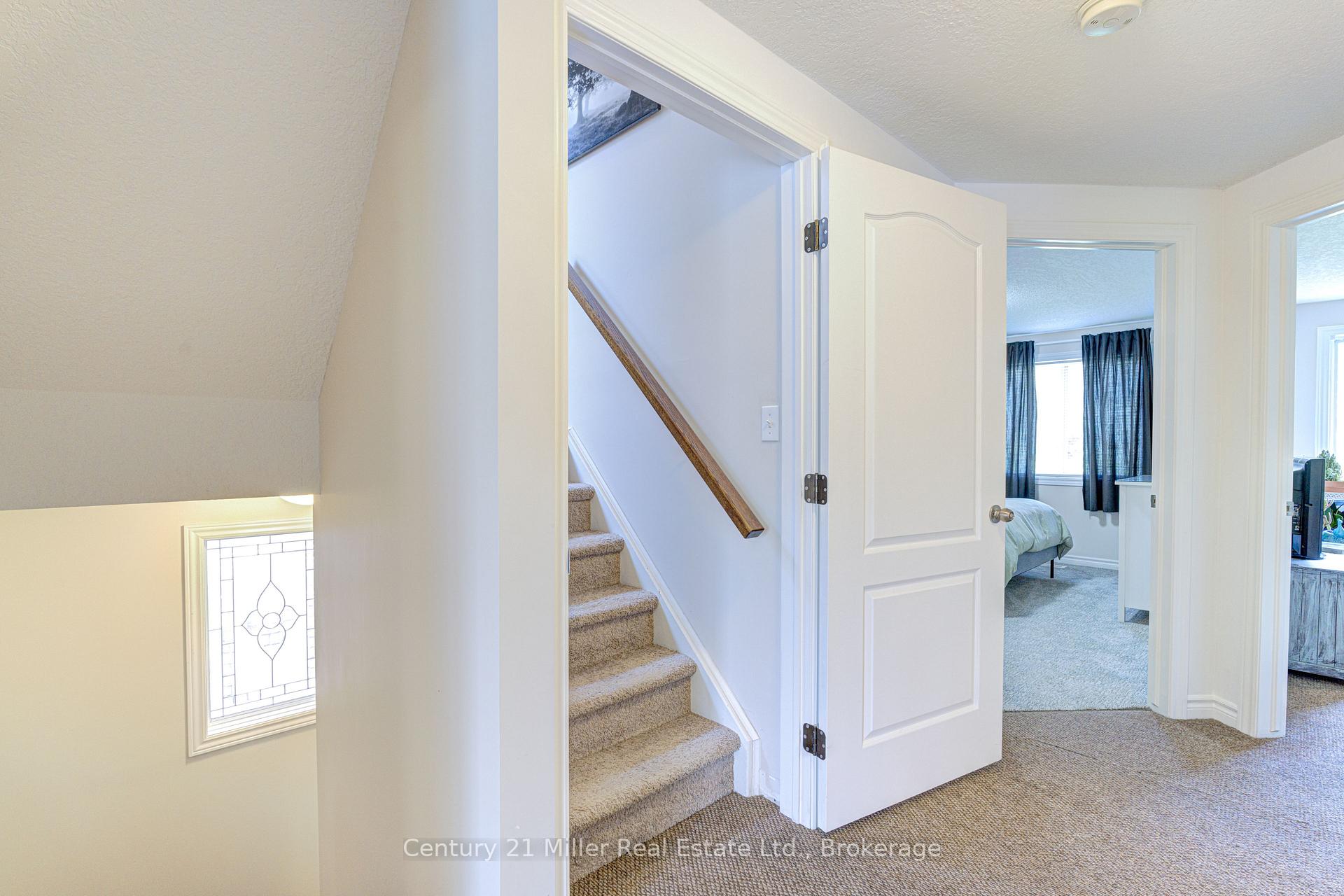 Photo 23 of 282 Carrington Drive, Guelph, Kortright West — HOMEH