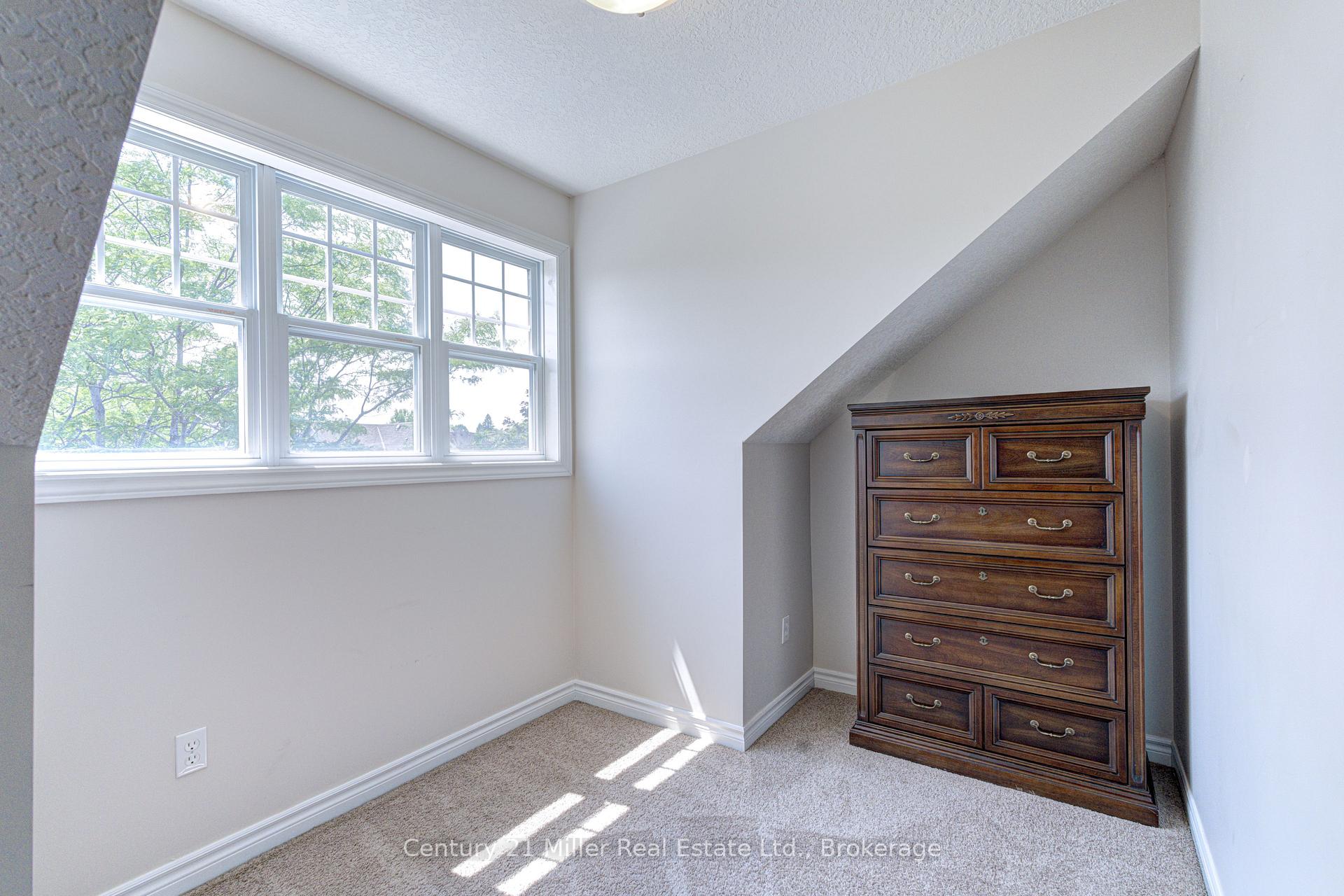Photo 26 of 282 Carrington Drive, Guelph, Kortright West — HOMEH