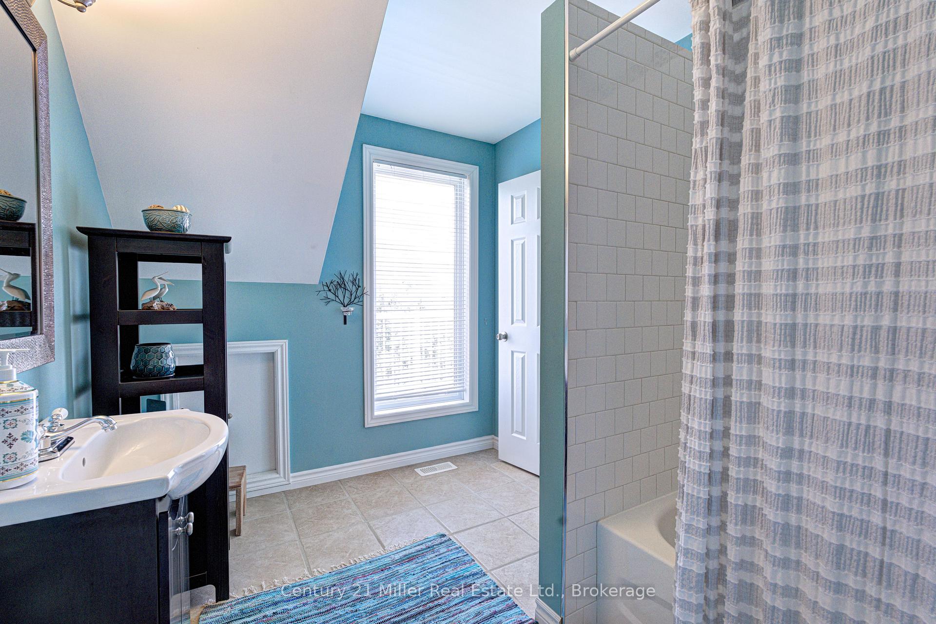 Photo 28 of 282 Carrington Drive, Guelph, Kortright West — HOMEH