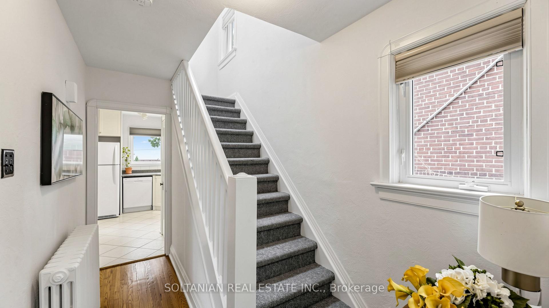 Photo 17 of 39 Fairside Avenue, Toronto, Danforth Village-East York — HOMEH
