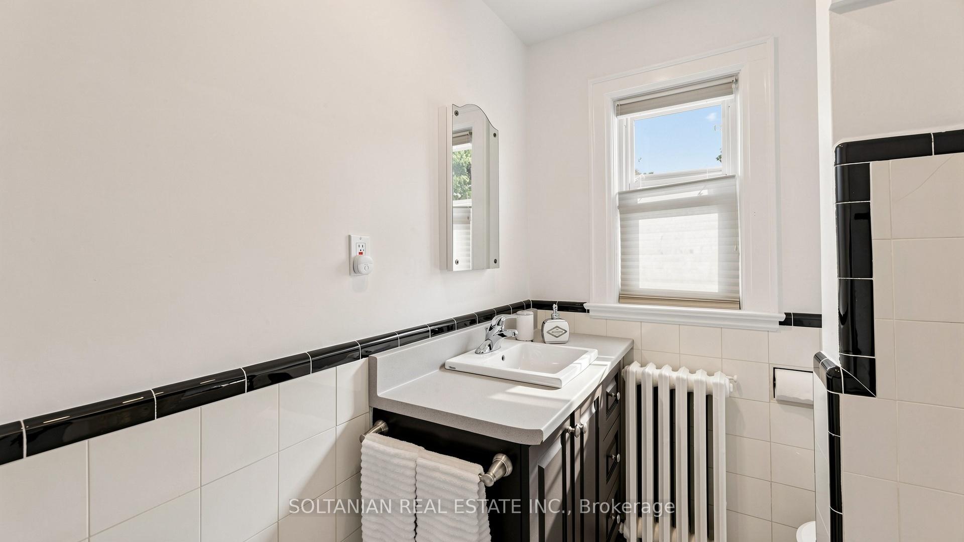 Photo 30 of 39 Fairside Avenue, Toronto, Danforth Village-East York — HOMEH