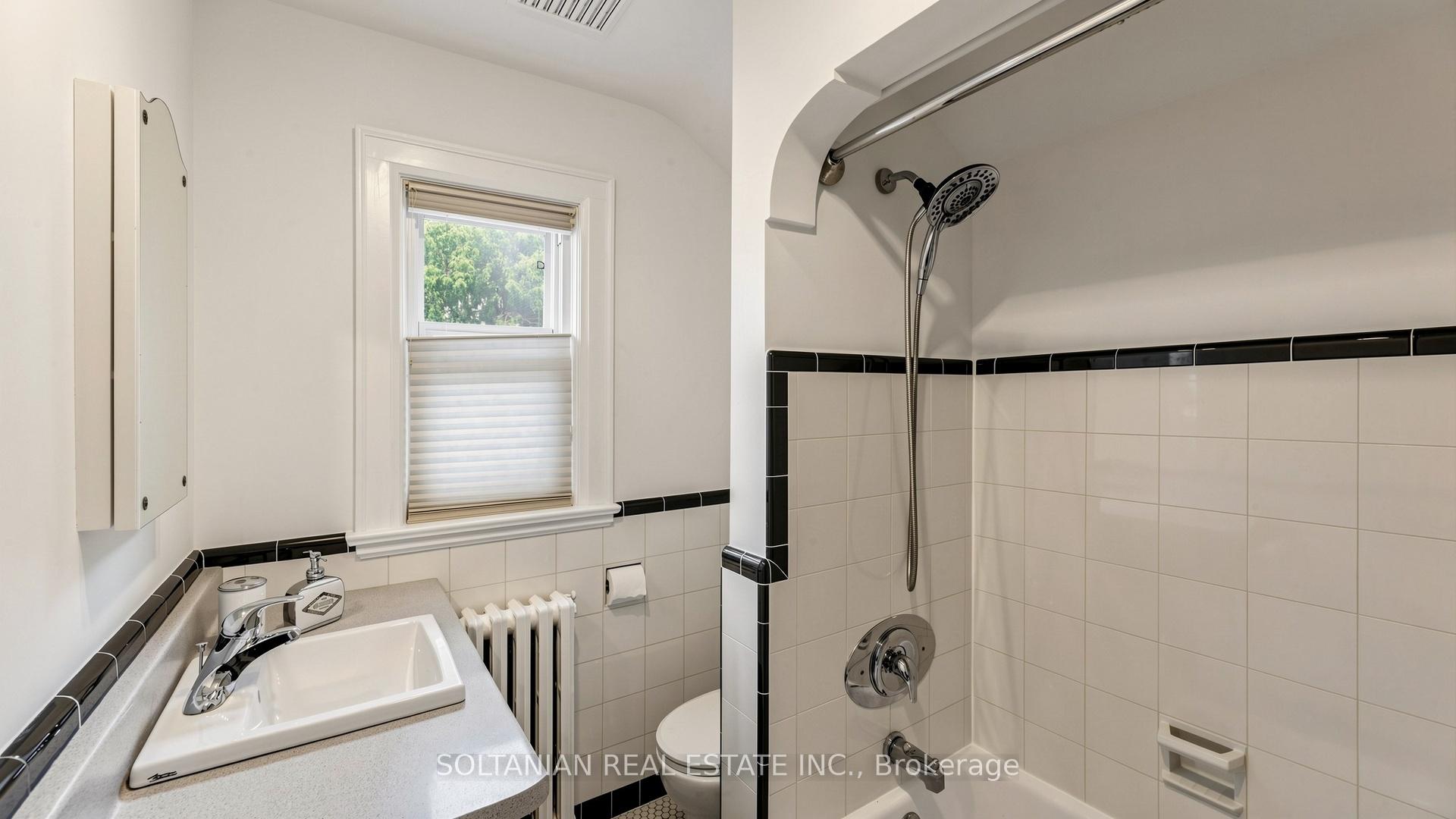 Photo 31 of 39 Fairside Avenue, Toronto, Danforth Village-East York — HOMEH