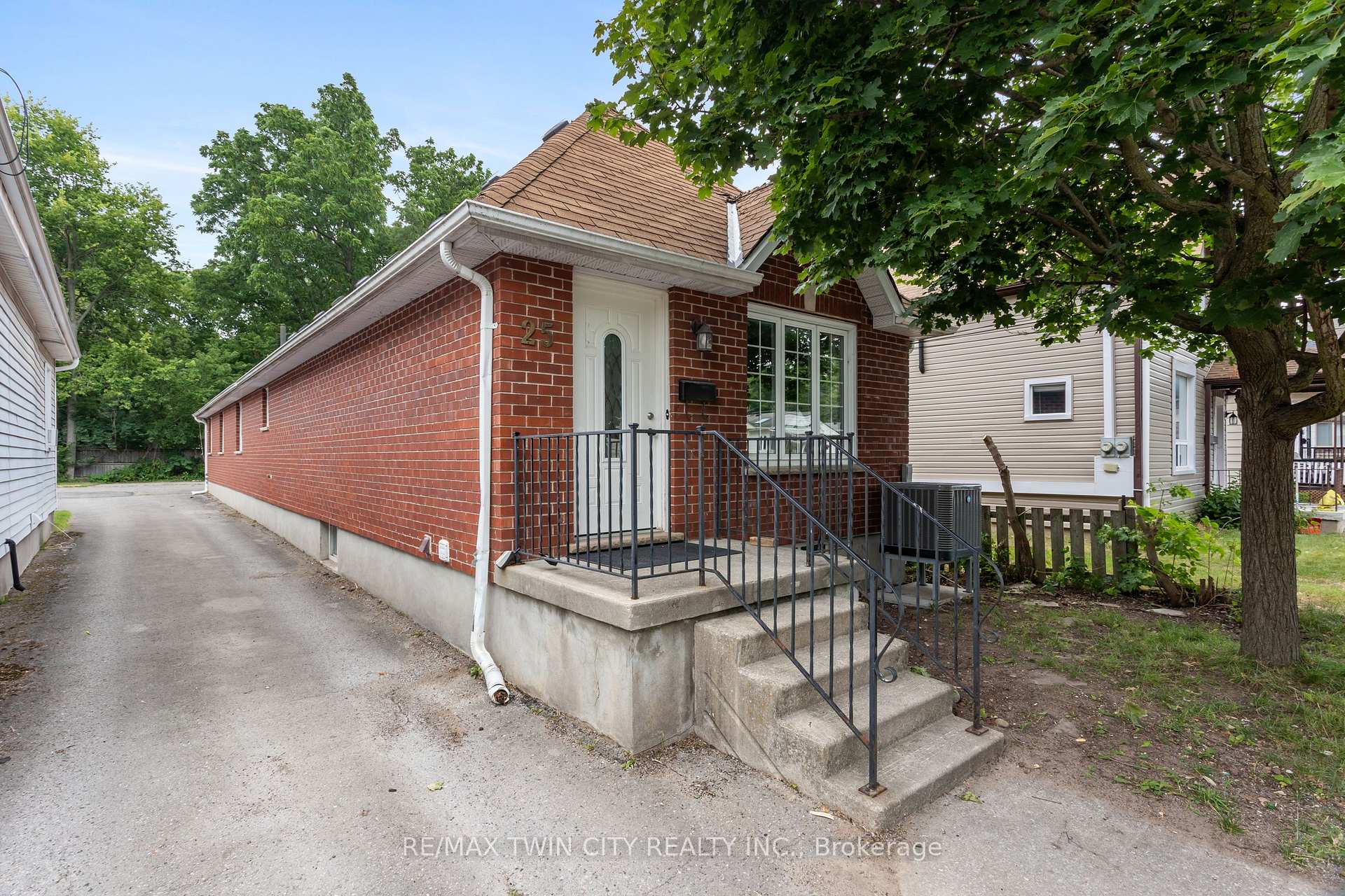 Photo of 25 Saunby Street