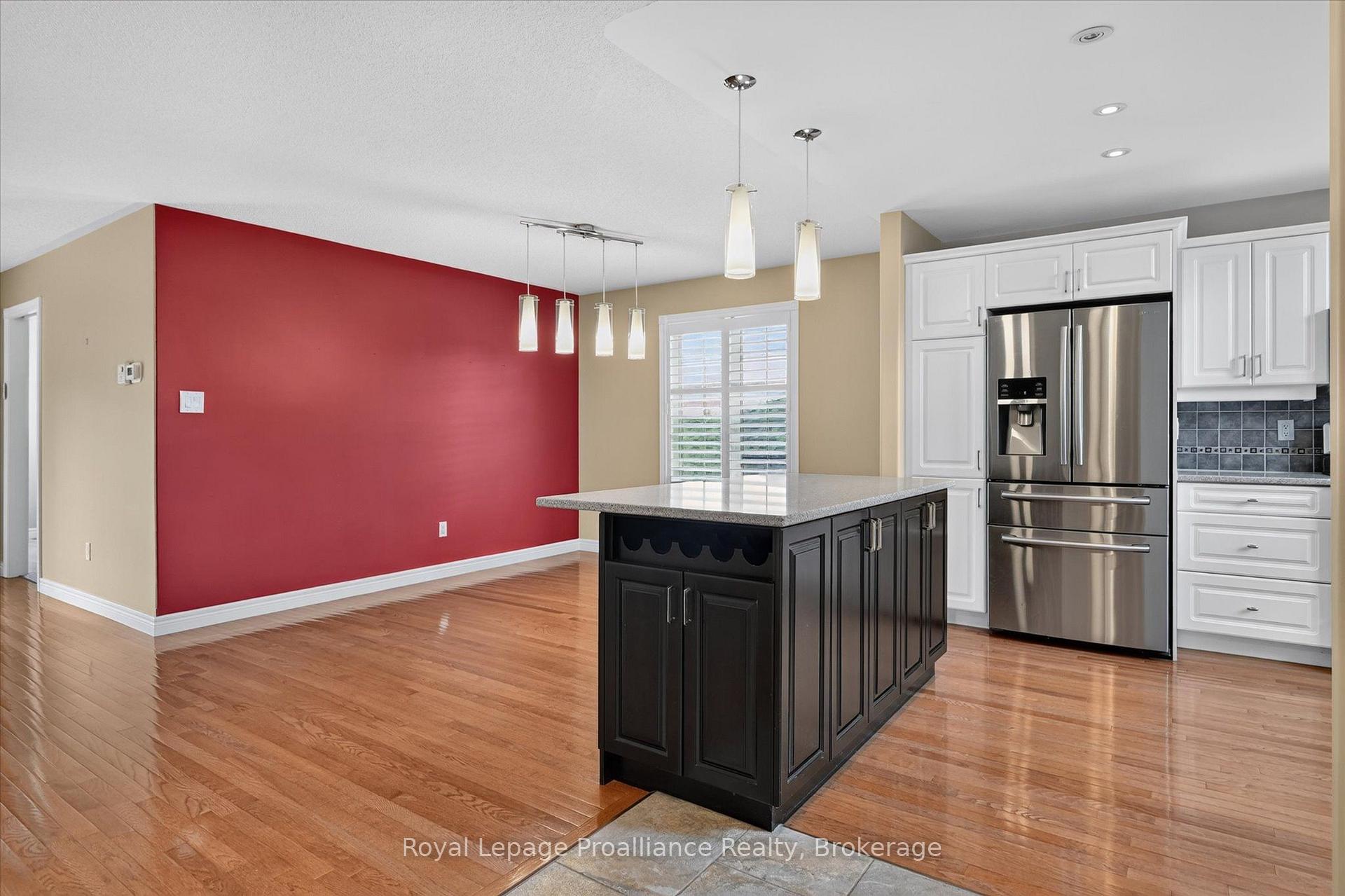 Photo 4 of Unit 507, 1742 Ravenwood Drive, Peterborough, Monaghan Ward 2 — HOMEH