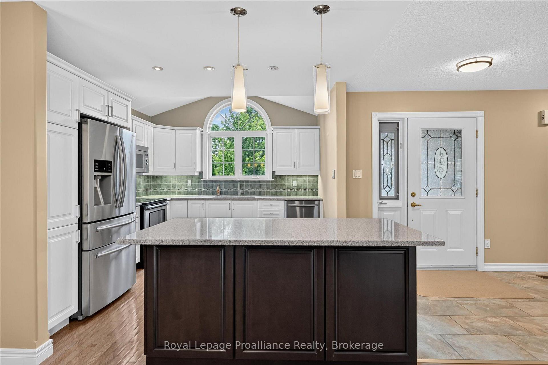 Photo 6 of Unit 507, 1742 Ravenwood Drive, Peterborough, Monaghan Ward 2 — HOMEH