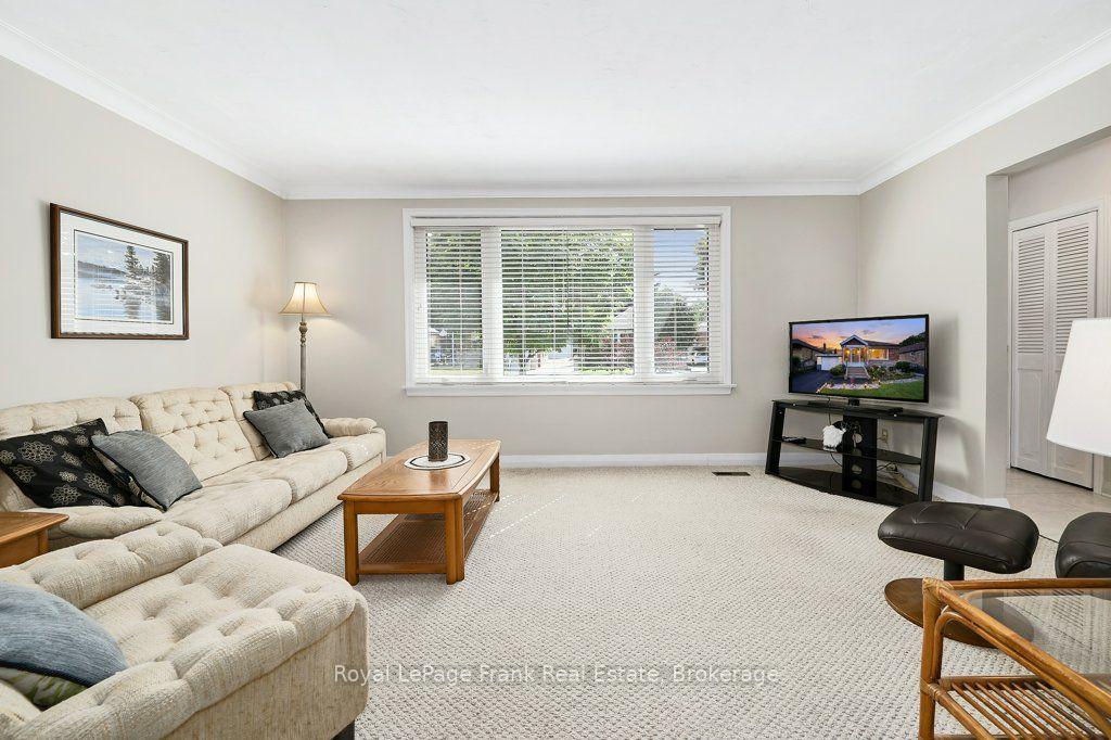 Photo 7 of 55 Leahann Drive, Scarborough, Dorset Park — HOMEH