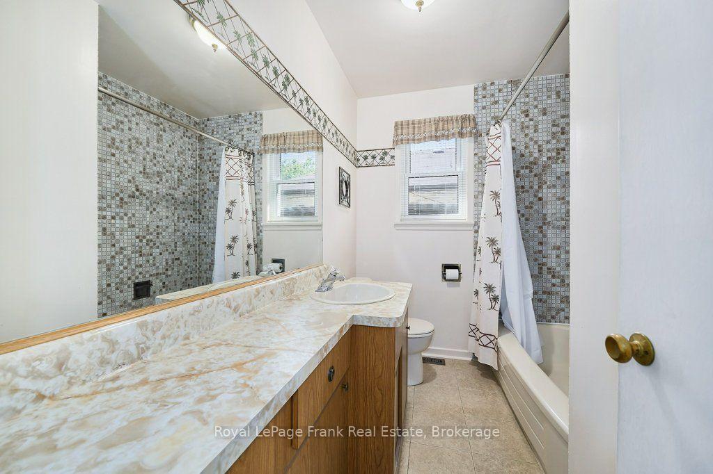 Photo 18 of 55 Leahann Drive, Scarborough, Dorset Park — HOMEH