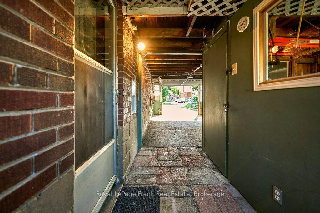 Photo 32 of 55 Leahann Drive, Scarborough, Dorset Park — HOMEH