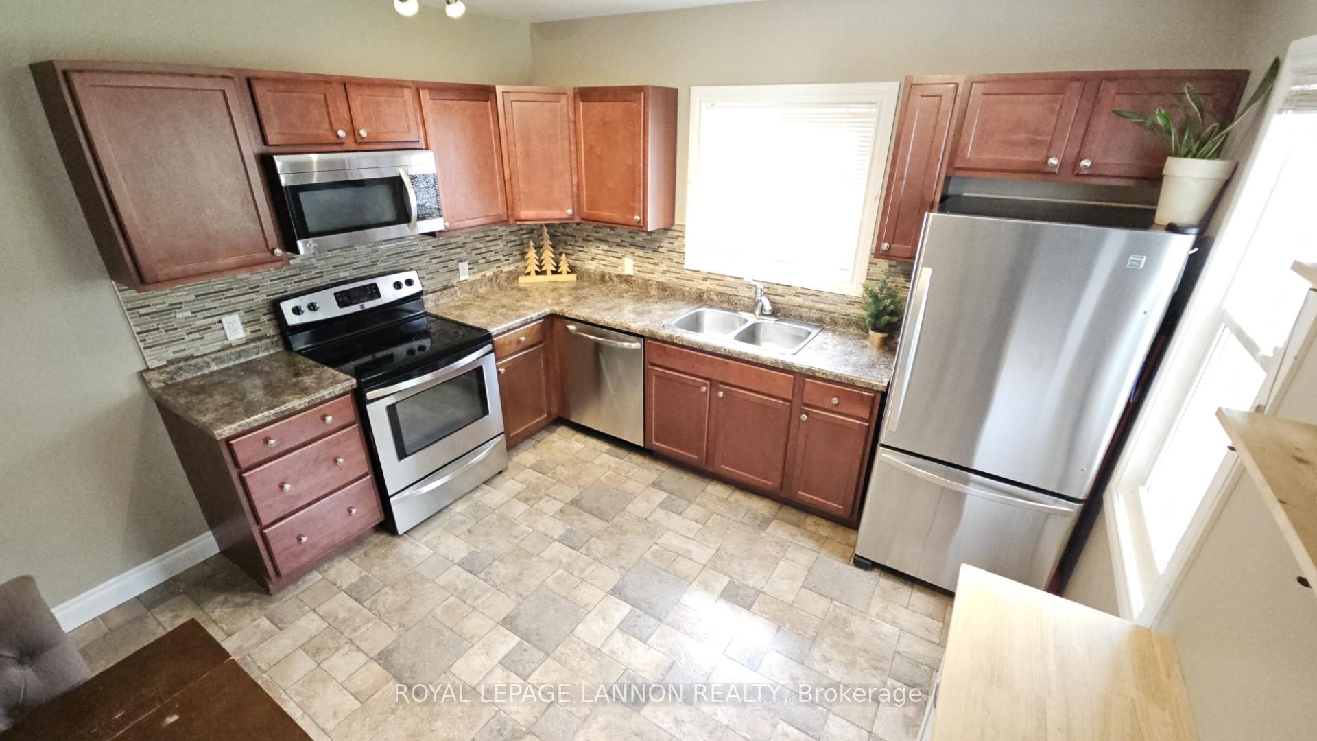 Photo 6 of 1325 Wallbridge Avenue, Thunder Bay, Westfort — HOMEH