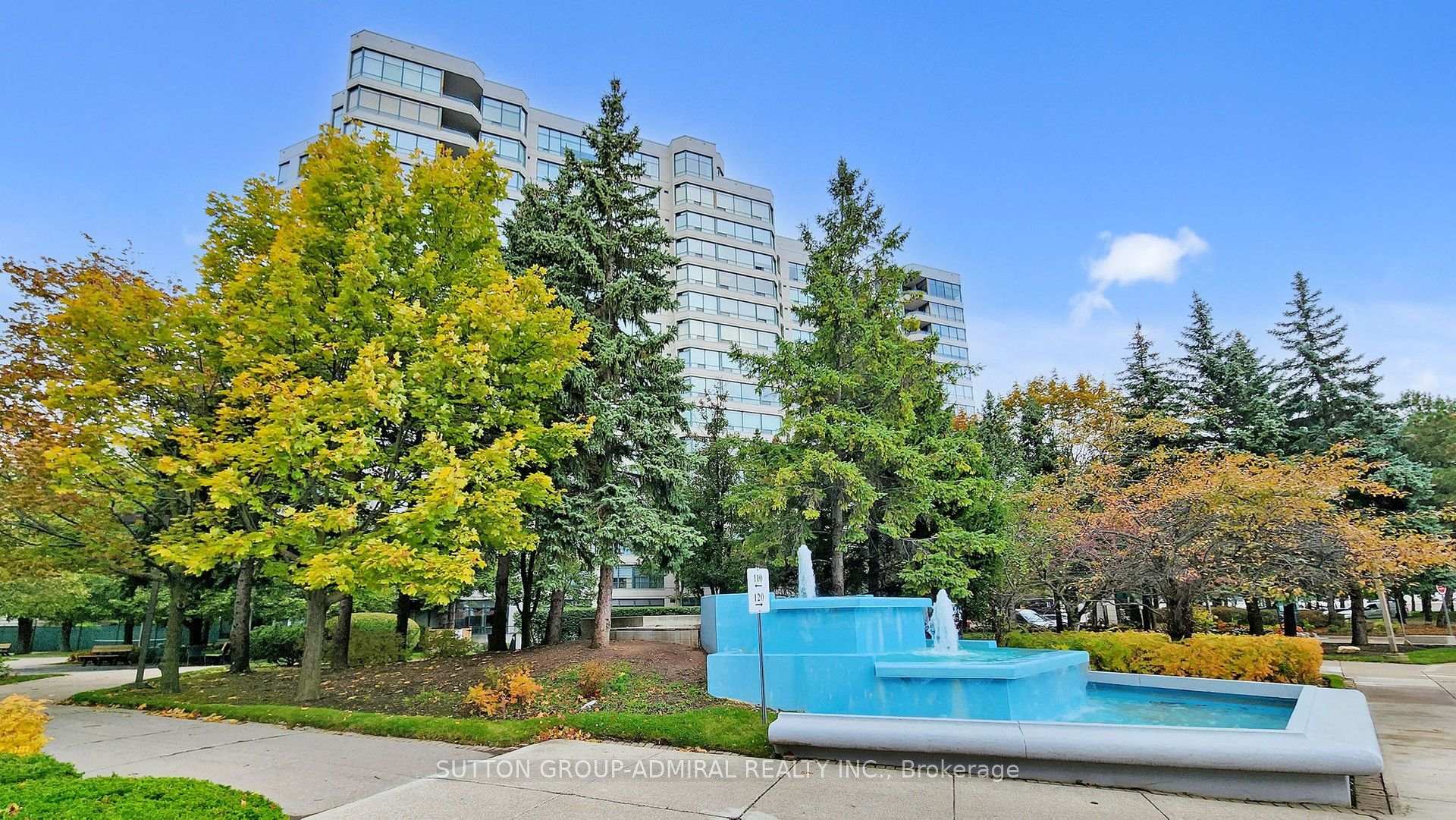 Photo 4 of Unit 408, 120 Promenade Circle, Vaughan, Brownridge — HOMEH