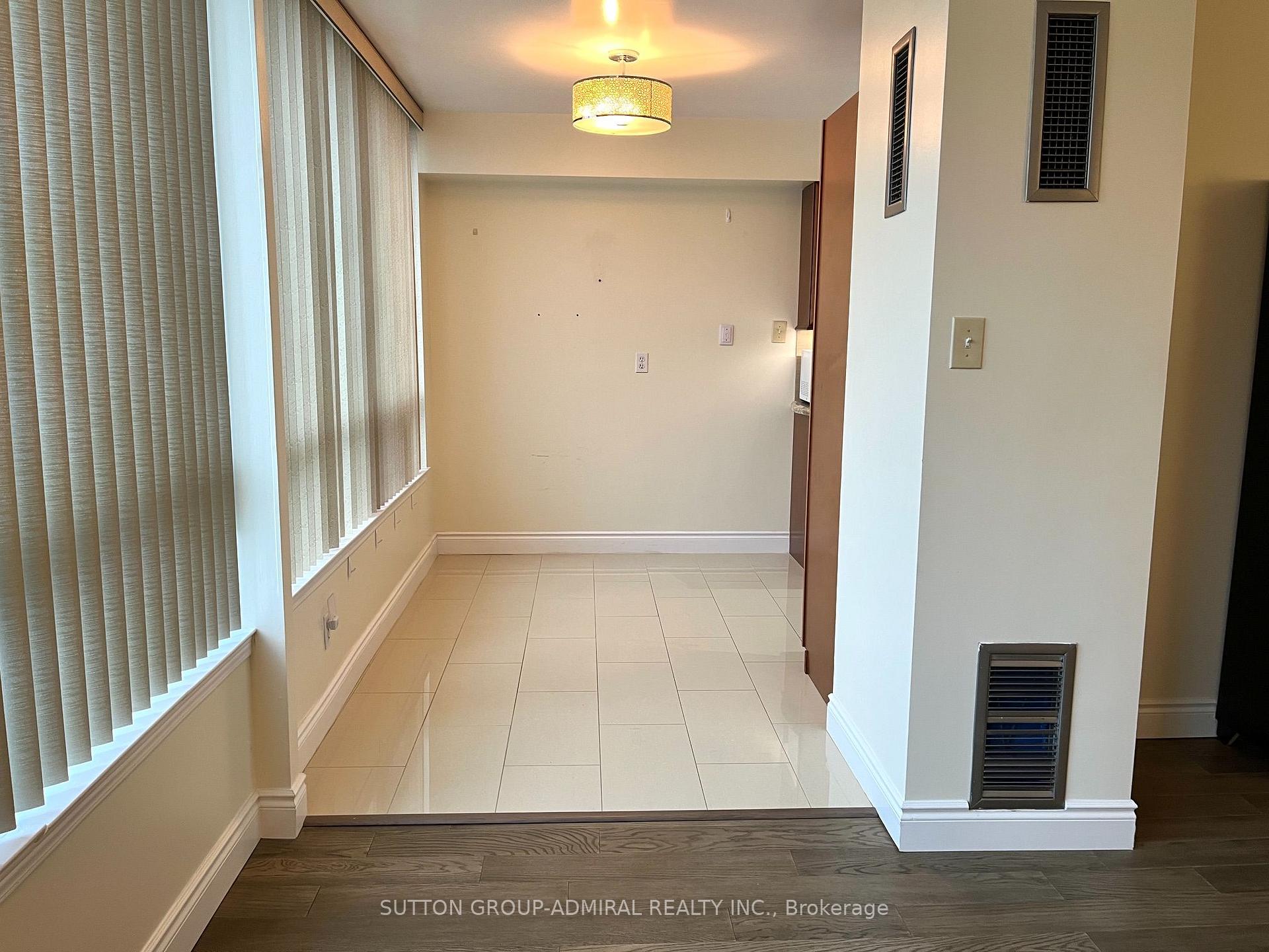 Photo 17 of Unit 408, 120 Promenade Circle, Vaughan, Brownridge — HOMEH