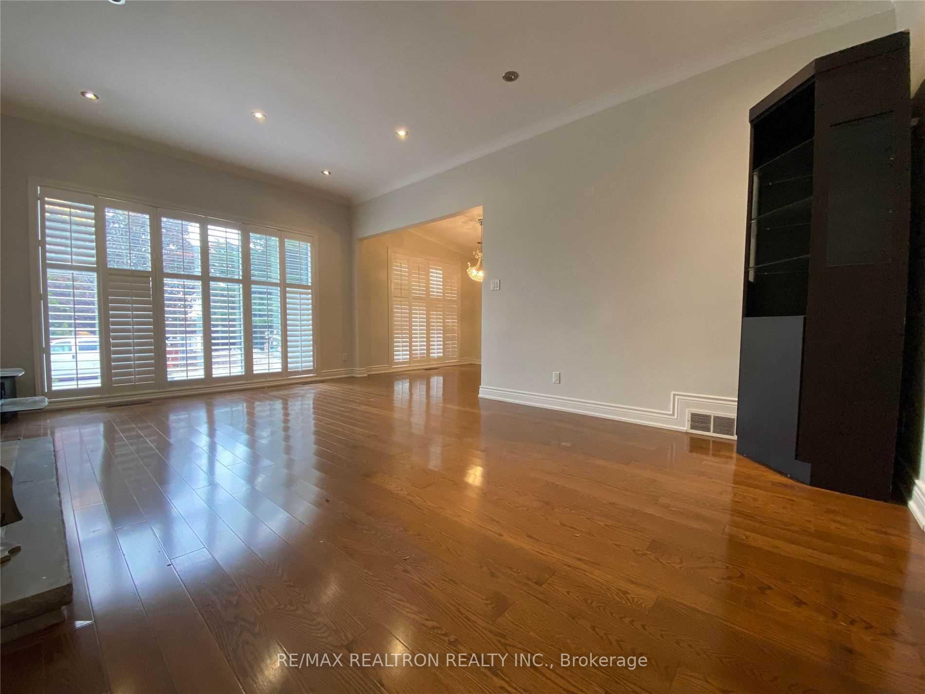 Photo 6 of 38 Bayberry Crescent, North York, Bayview Village — HOMEH