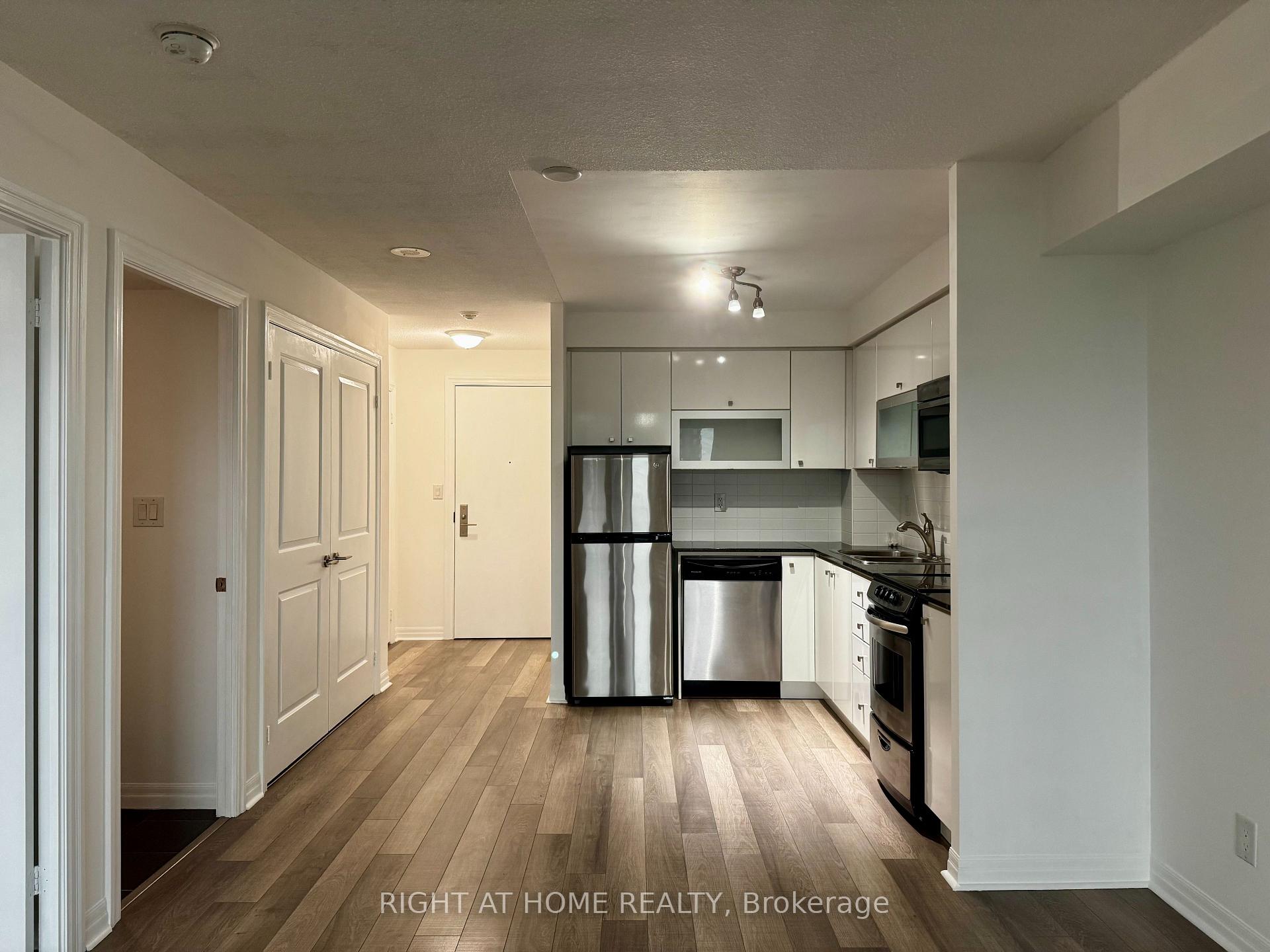 Photo 2 of Unit 1507, 2015 Sheppard Avenue E, North York, Henry Farm — HOMEH