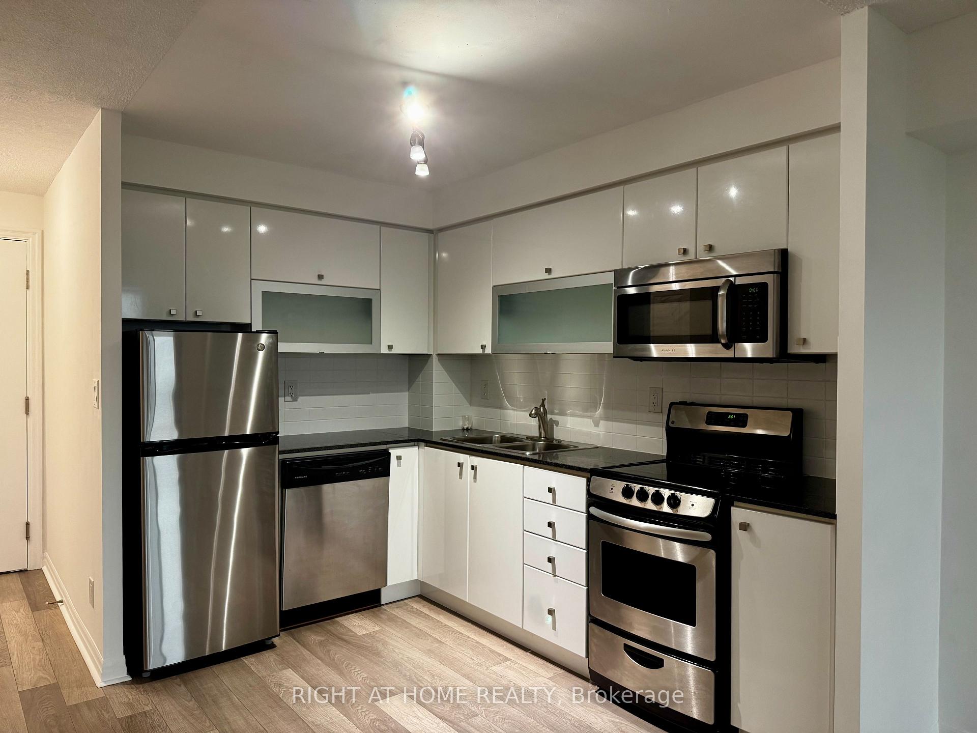 Photo 3 of Unit 1507, 2015 Sheppard Avenue E, North York, Henry Farm — HOMEH