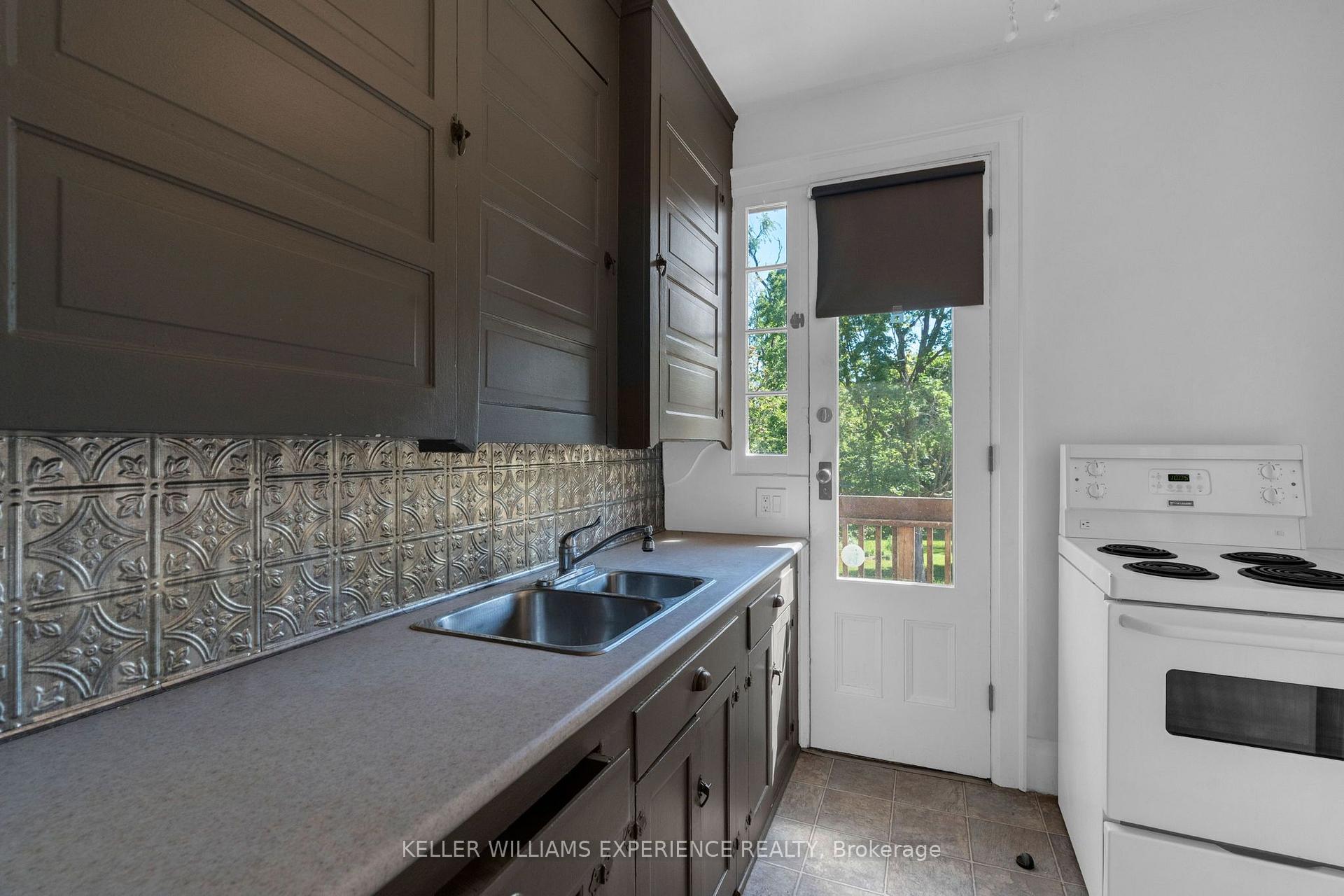 Photo 6 of Unit 5, 101 Clapperton Street, Barrie, Codrington — HOMEH