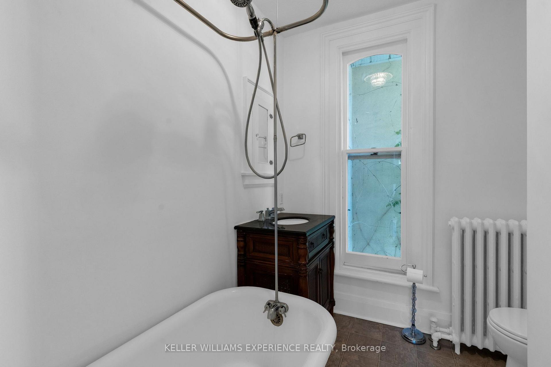 Photo 11 of Unit 5, 101 Clapperton Street, Barrie, Codrington — HOMEH