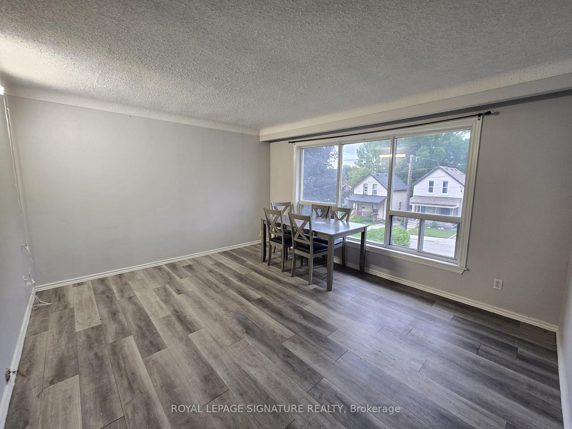 Photo 1 of Unit 3, 9 Park Avenue, Brantford, Eagle Place — HOMEH