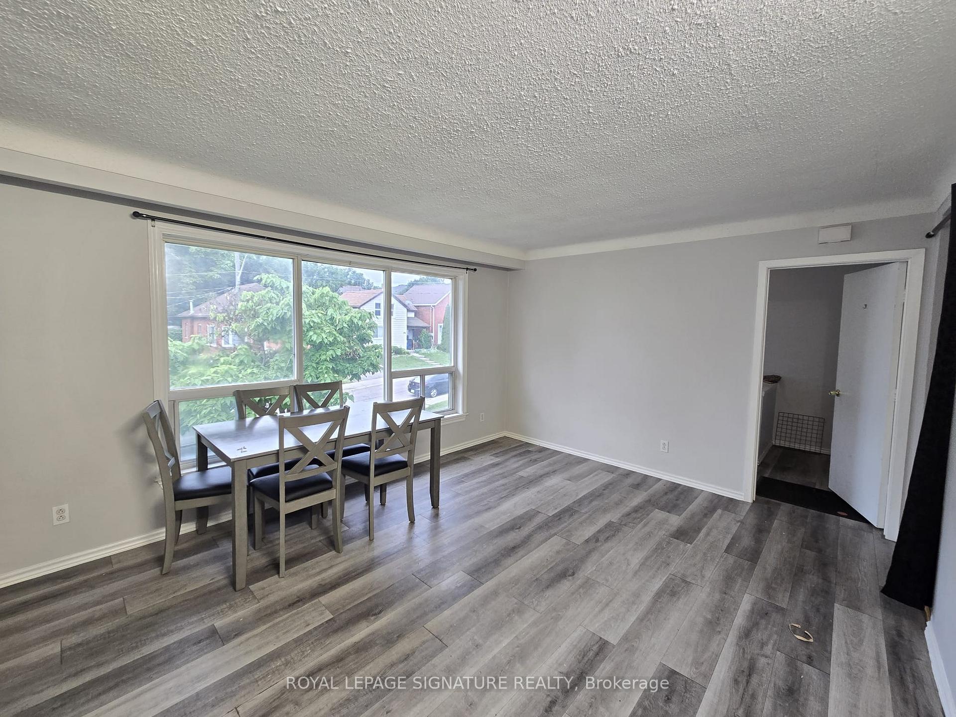 Photo 2 of Unit 3, 9 Park Avenue, Brantford, Eagle Place — HOMEH