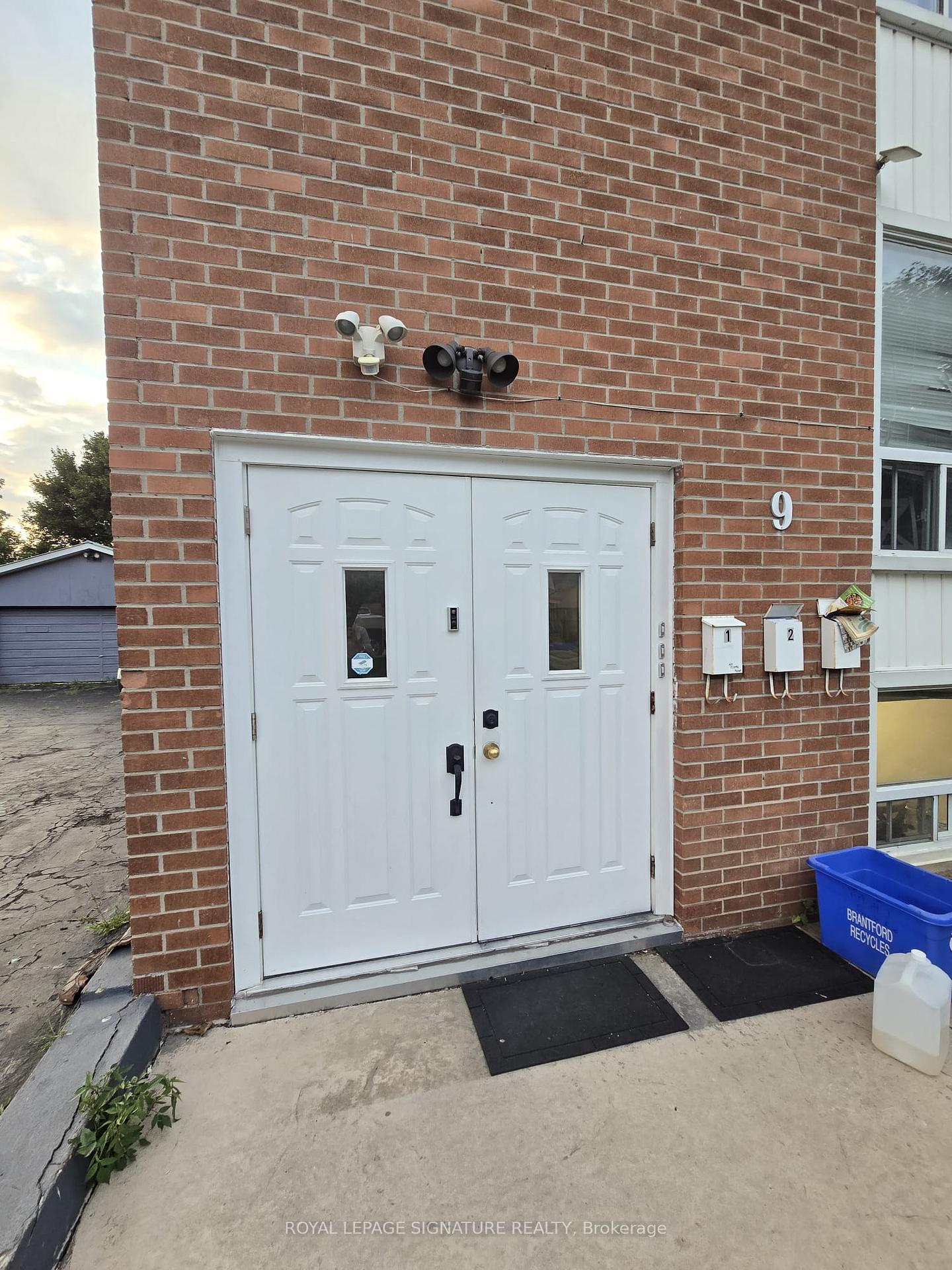 Photo 13 of Unit 3, 9 Park Avenue, Brantford, Eagle Place — HOMEH