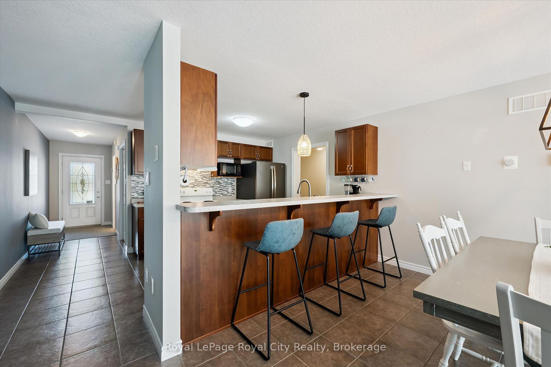 Photo 12 of 97 Mussen Street, Guelph, Victoria North — HOMEH