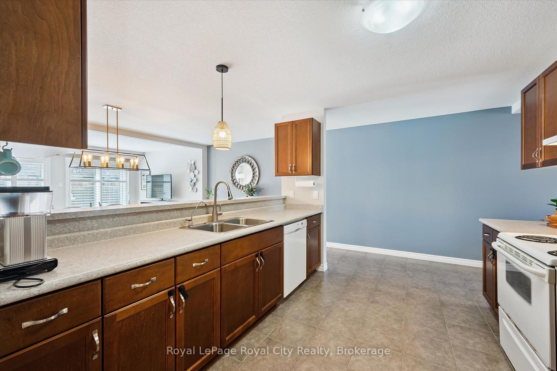Photo 16 of 97 Mussen Street, Guelph, Victoria North — HOMEH